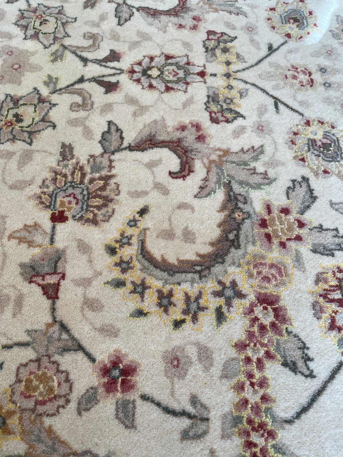 HK Neutral Rug, approx 6x9 (0GS00F)