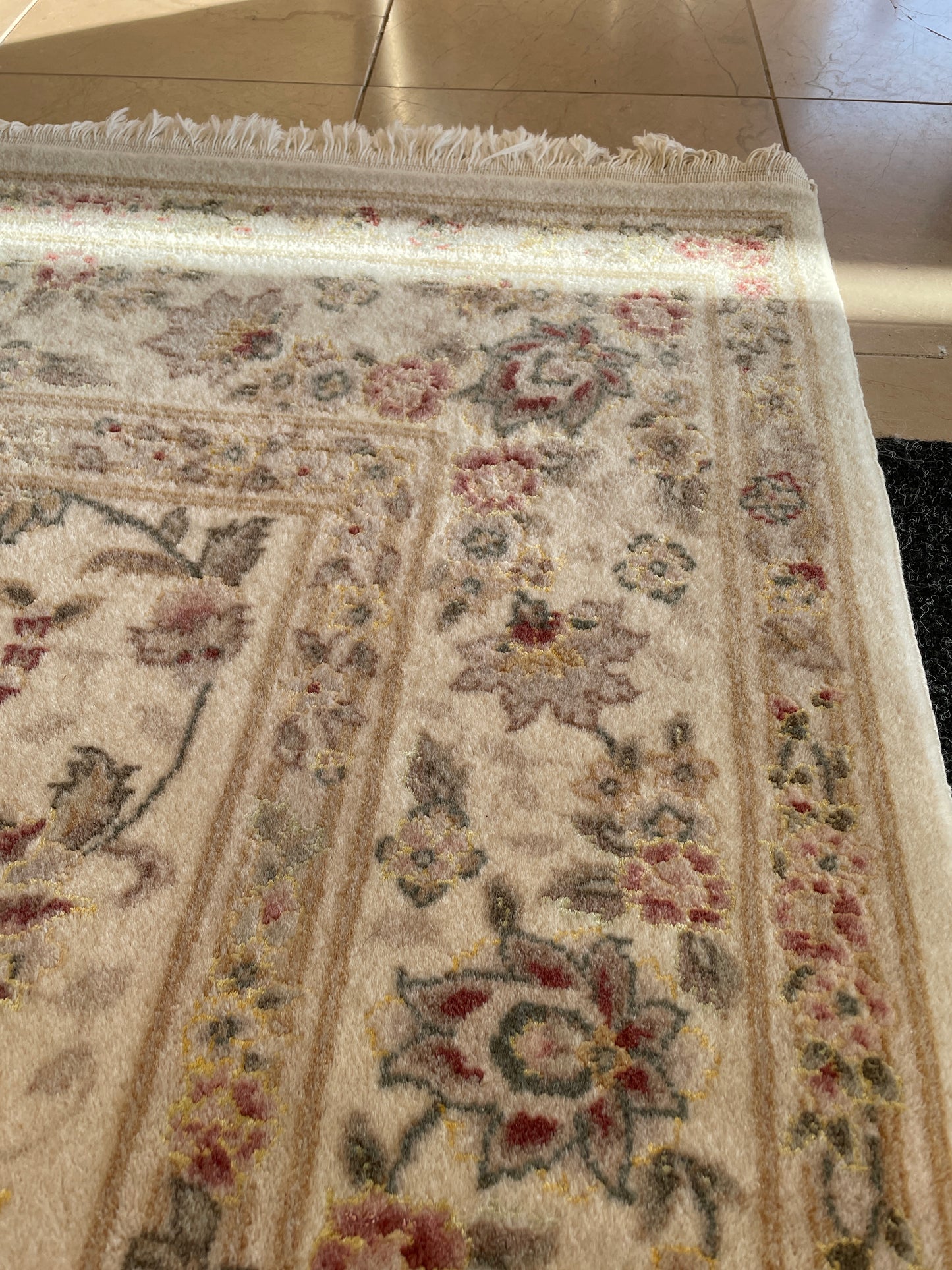 HK Neutral Rug, approx 6x9 (0GS00F)