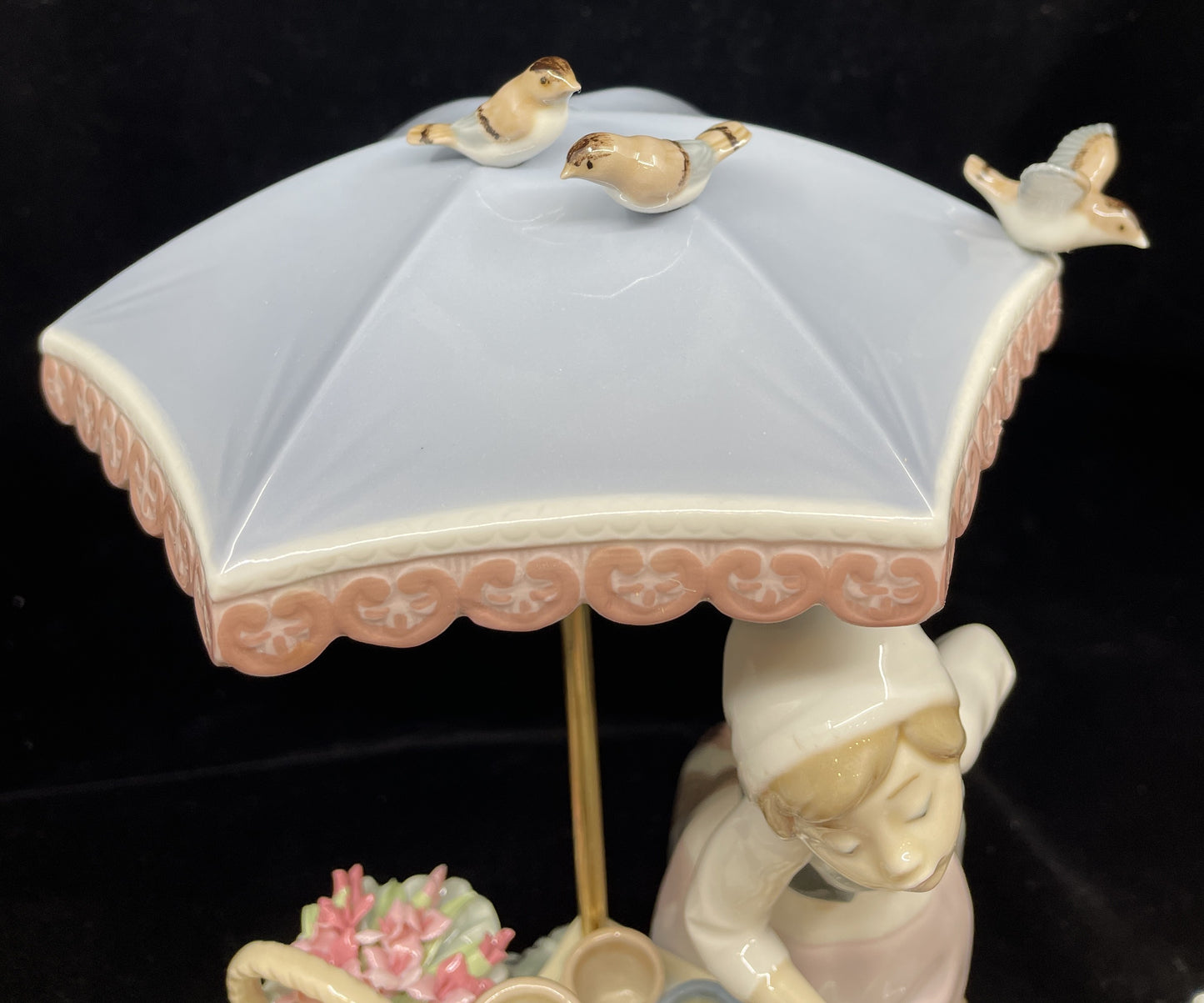 Lladro #1454 Flowers of the Season w/custom case (BOX) (08P002)