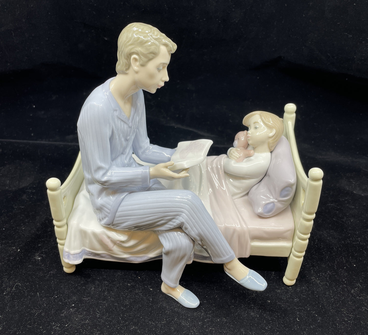 Lladro #5899 Just One More (BOX) (08P00B)