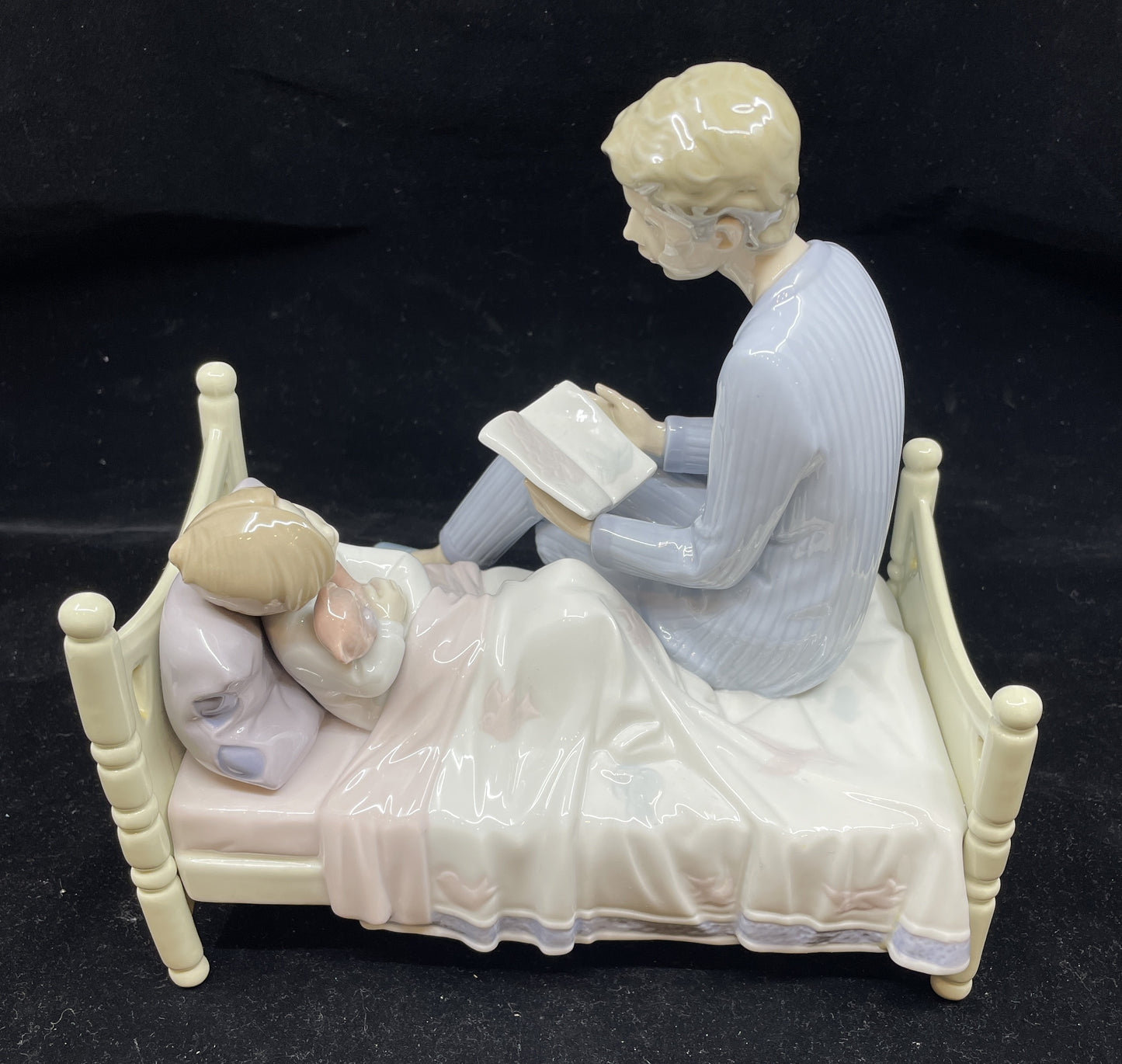Lladro #5899 Just One More (BOX) (08P00B)