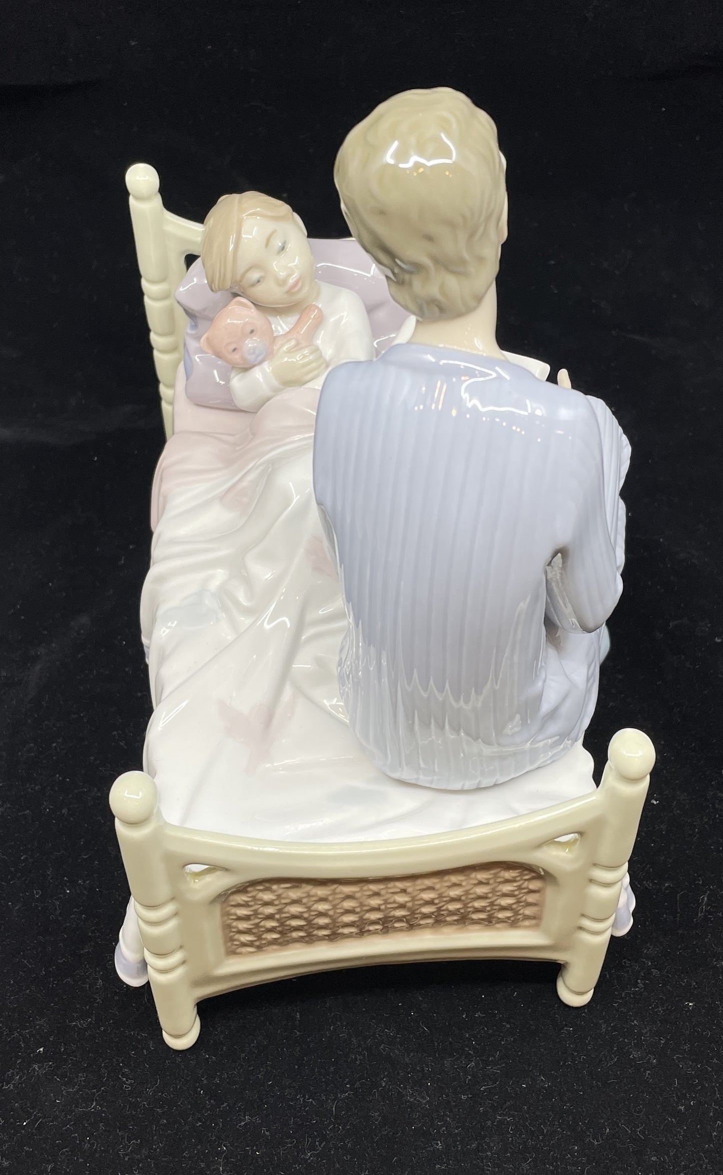 Lladro #5899 Just One More (BOX) (08P00B)