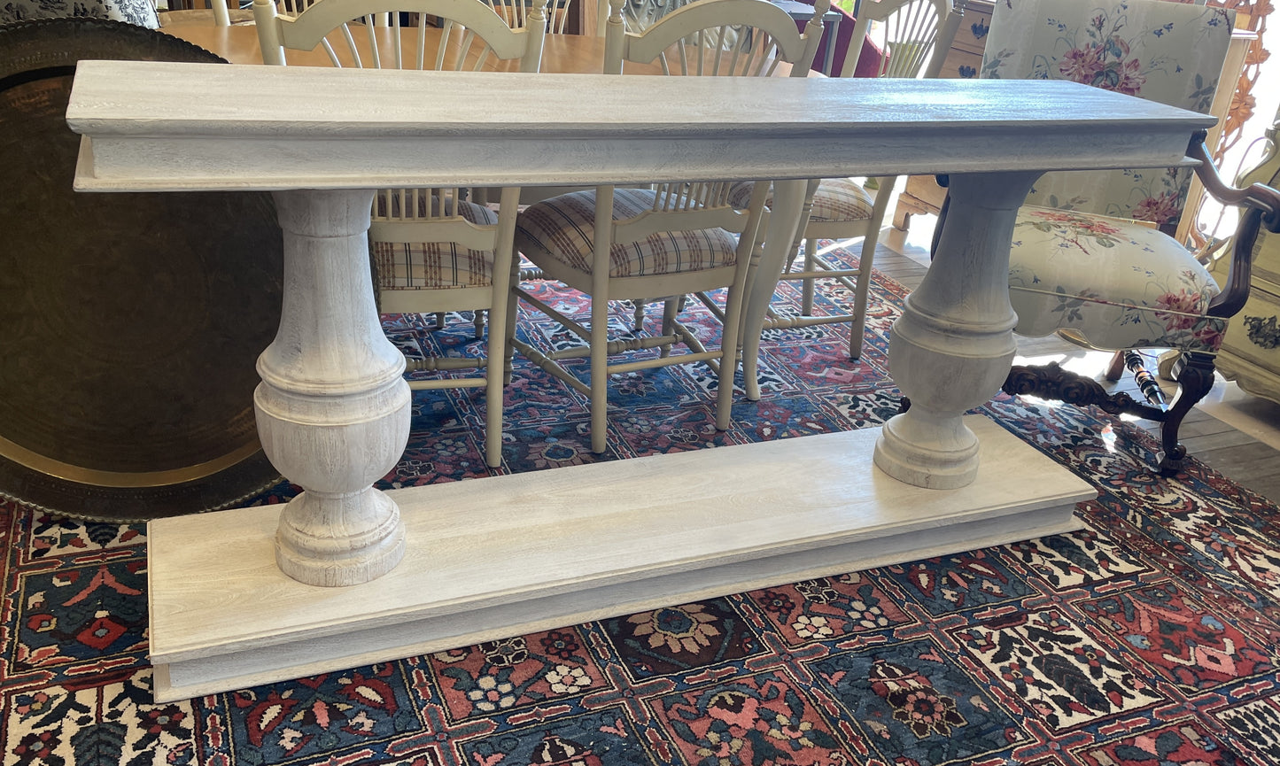 Ballard Designs Andrews Serving Table in White (0OA0010