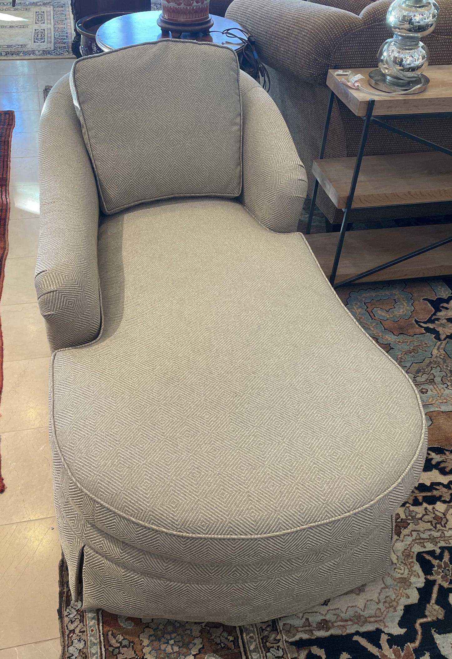 Walter E Smithe "Brewer Dressmaker" Chaise Lounge (0B2005)