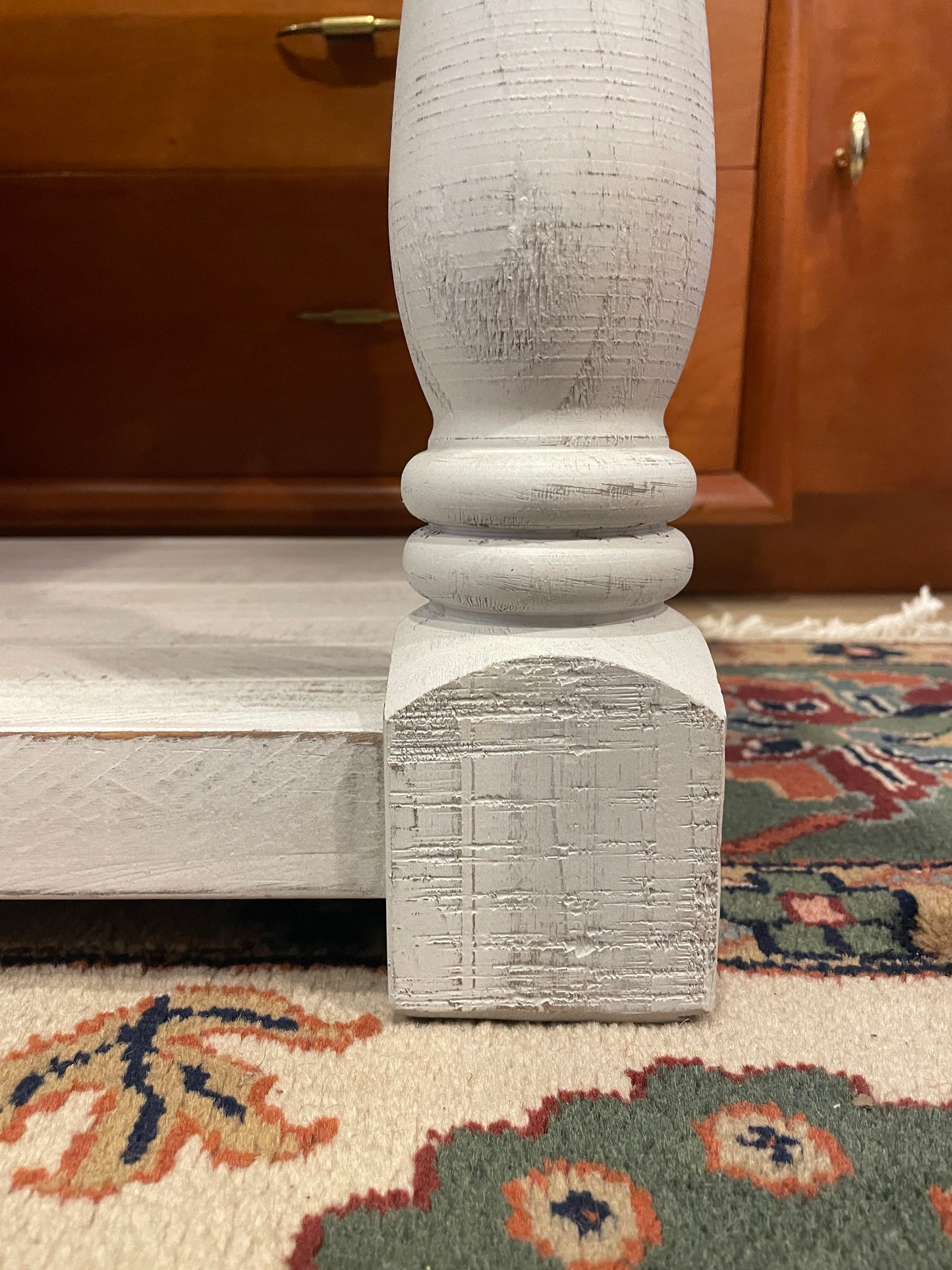 Ashley Shabby Chic Signature End Table (0OA002)