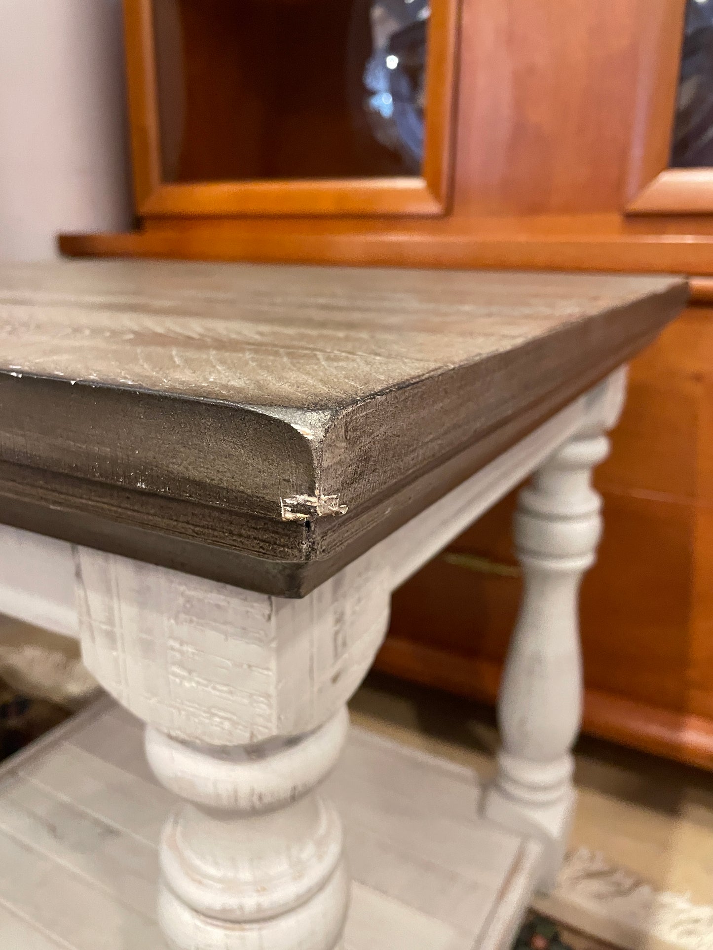 Ashley Shabby Chic Signature End Table (0OA002)