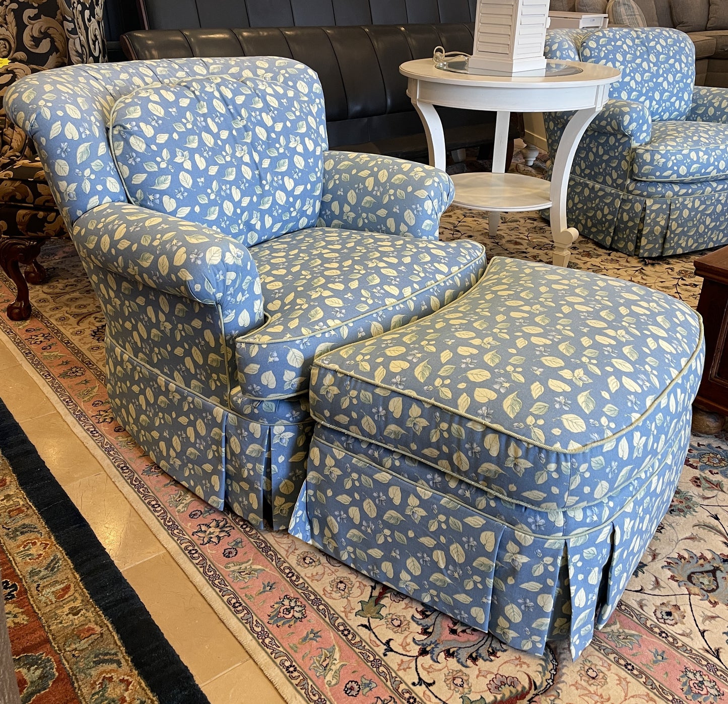 Pearson Blue Floral Chair with Ottoman (0CF00M)