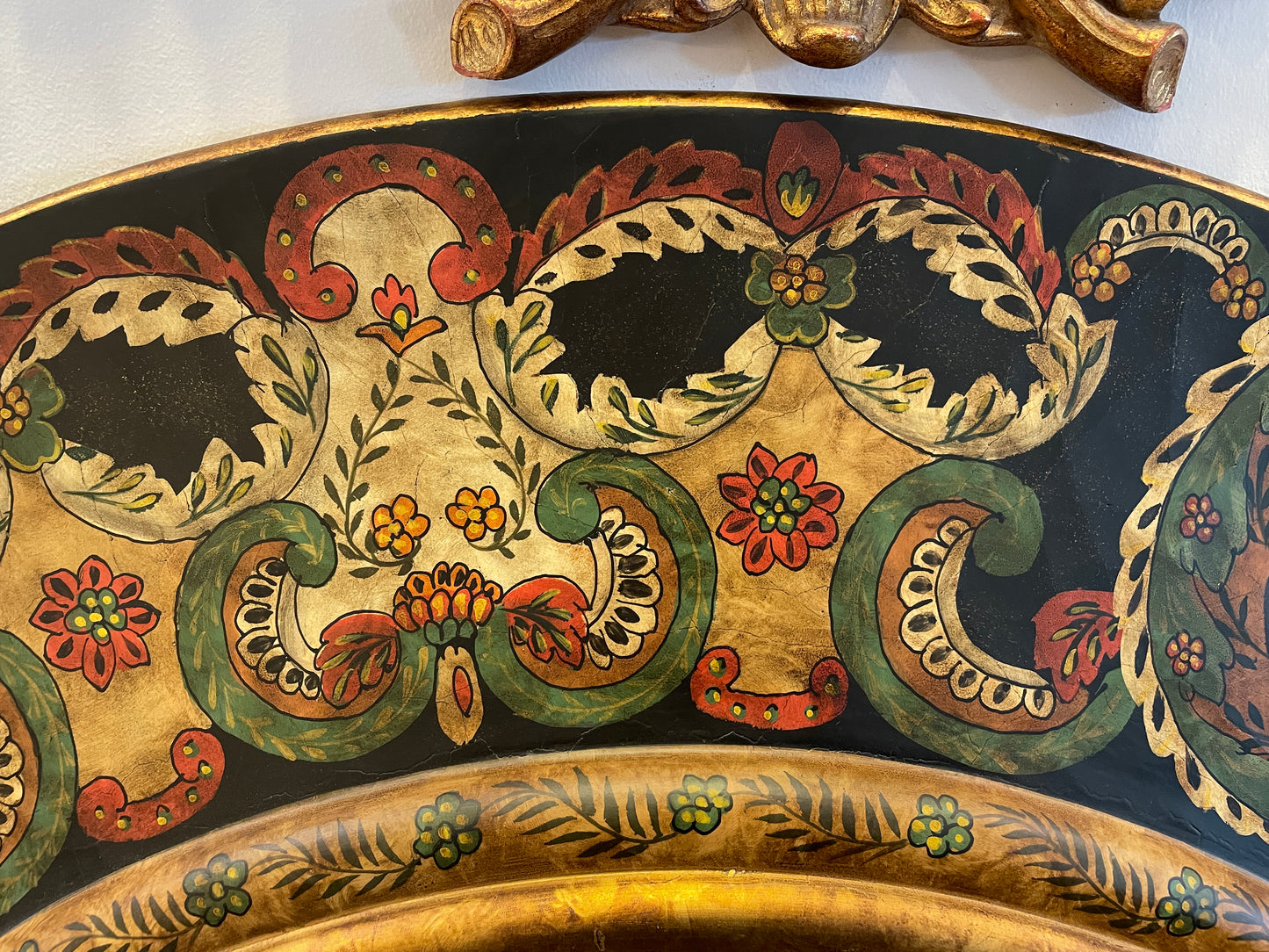 Round Painted Chinoiserie Style Mirror AS IS (0AS00C)