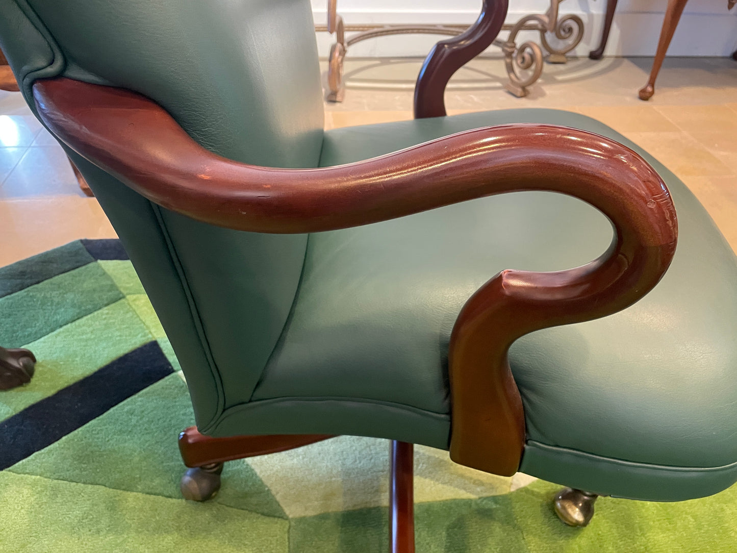 Faux Leather Executive Desk Chair in Green (0KM002)