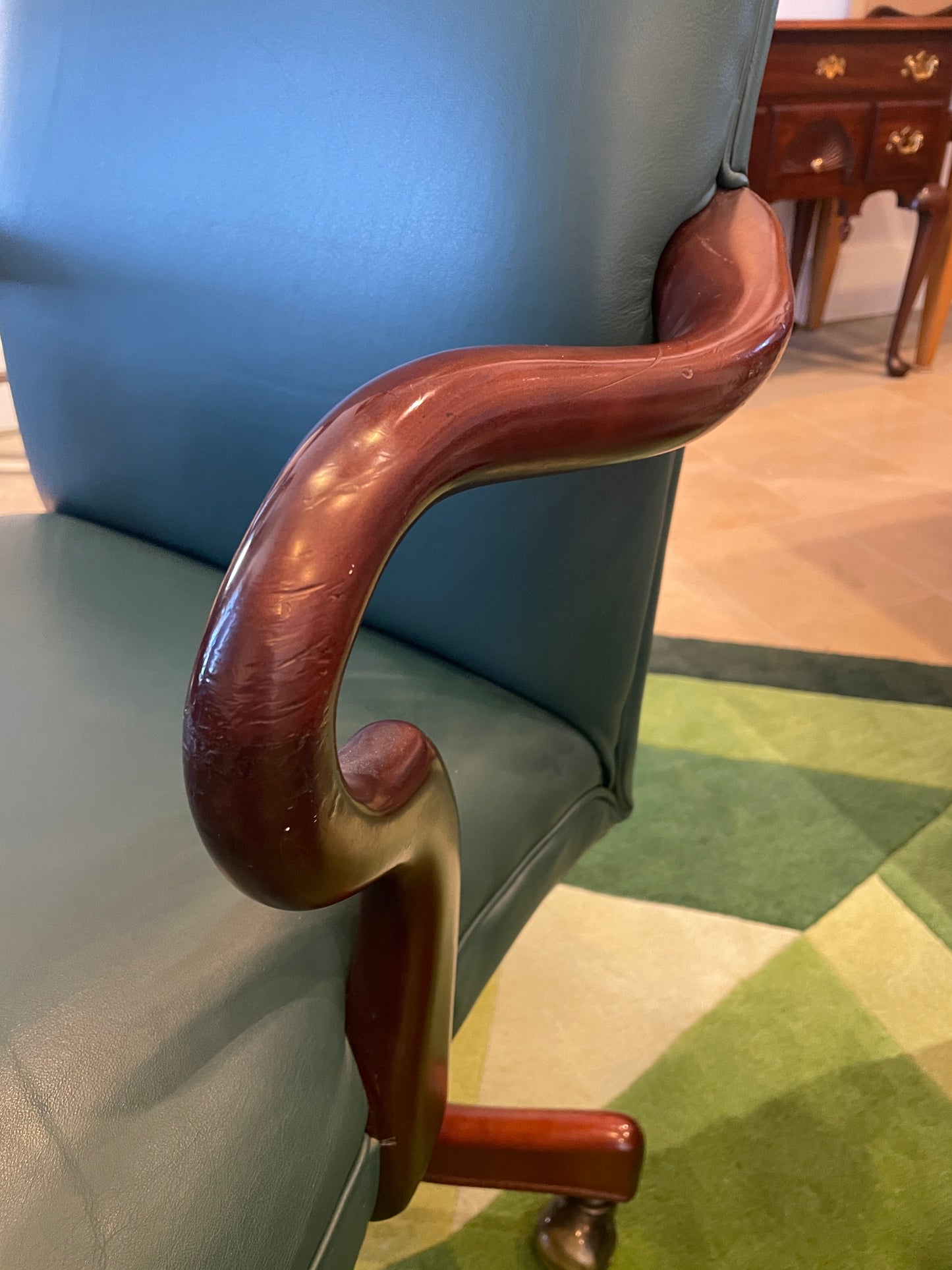 Faux Leather Executive Desk Chair in Green (0KM002)