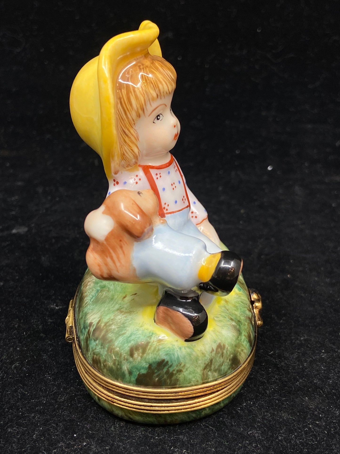 Limoges Sitting Child with Dog (27389)