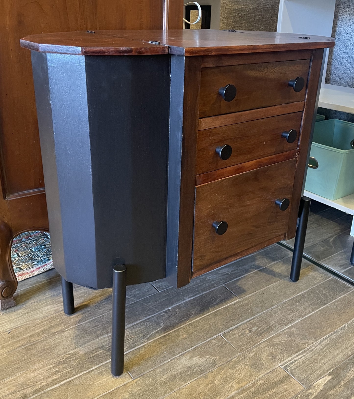 Martha Washington Sewing Cabinet, Refurbished (0KN001)