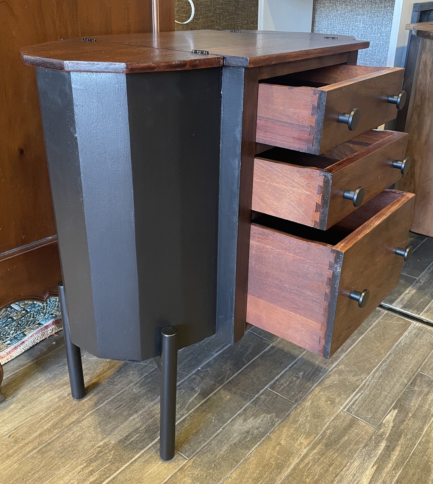 Martha Washington Sewing Cabinet, Refurbished (0KN001)