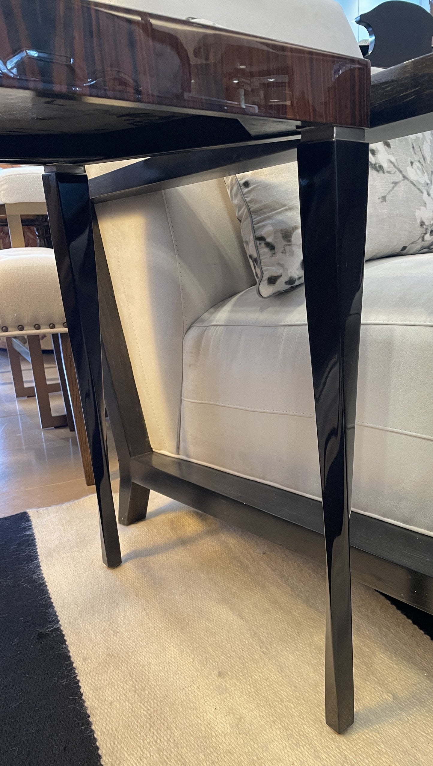Deco Lacquer and Macassar Ebony Accent Table (0KP004)