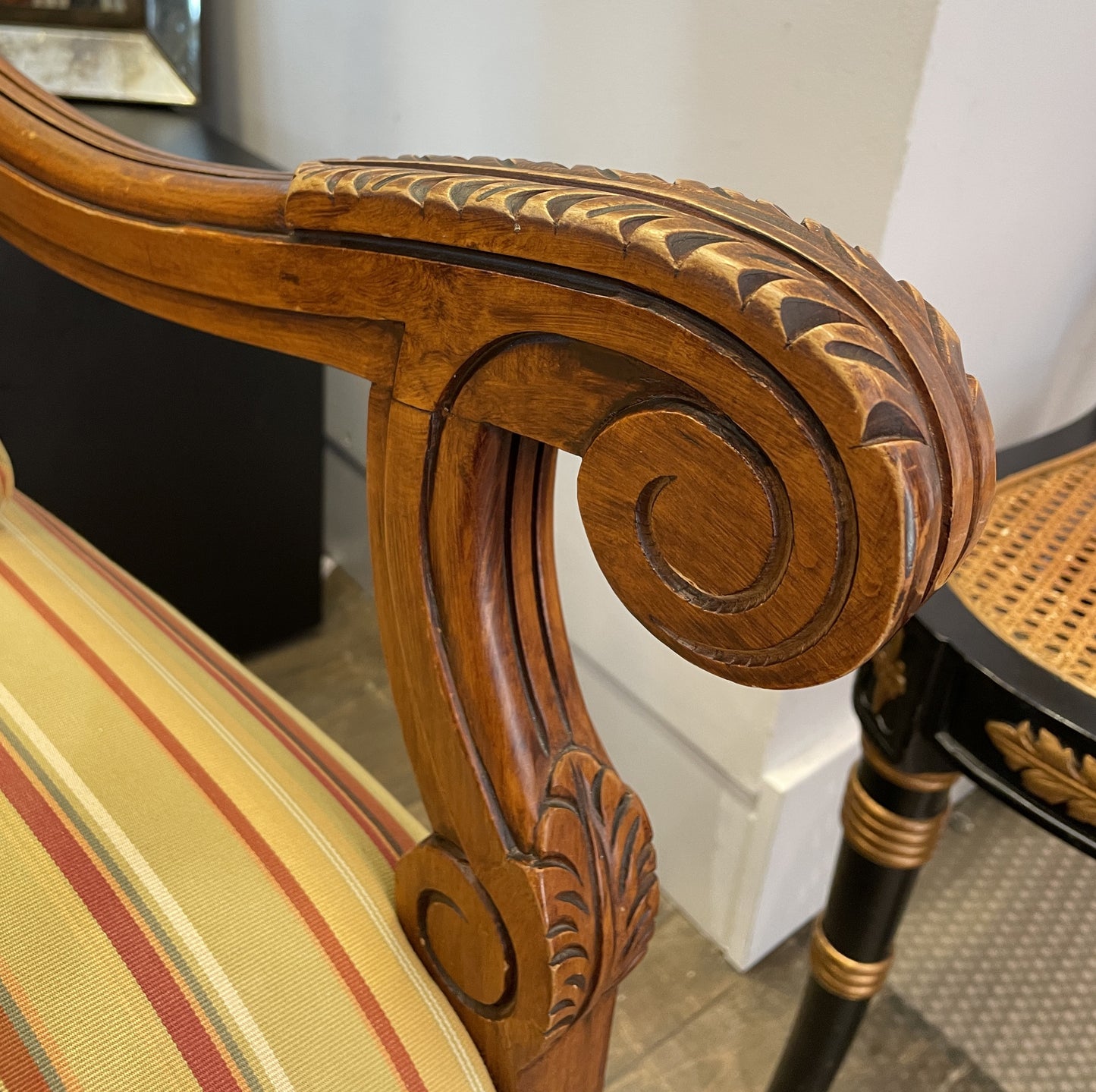 Louis XV Style Arm Chair (0AS007)