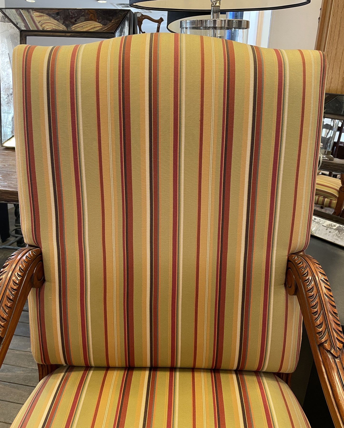 Louis XV Style Arm Chair (0AS007)