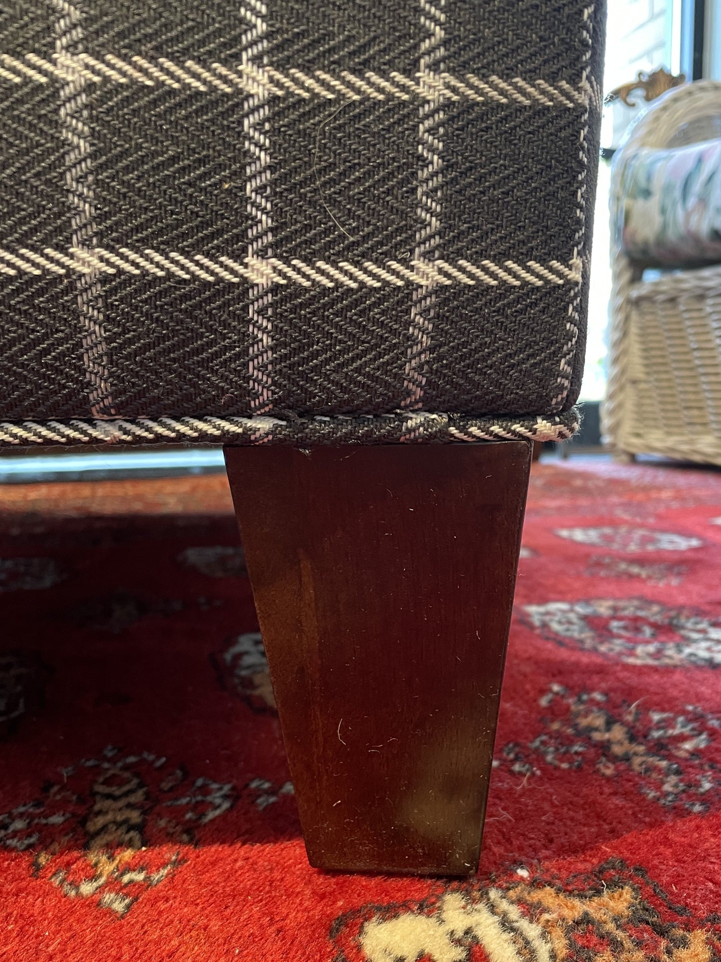 Upholstered Storage Ottoman by Tom's Price (0GZ00A)