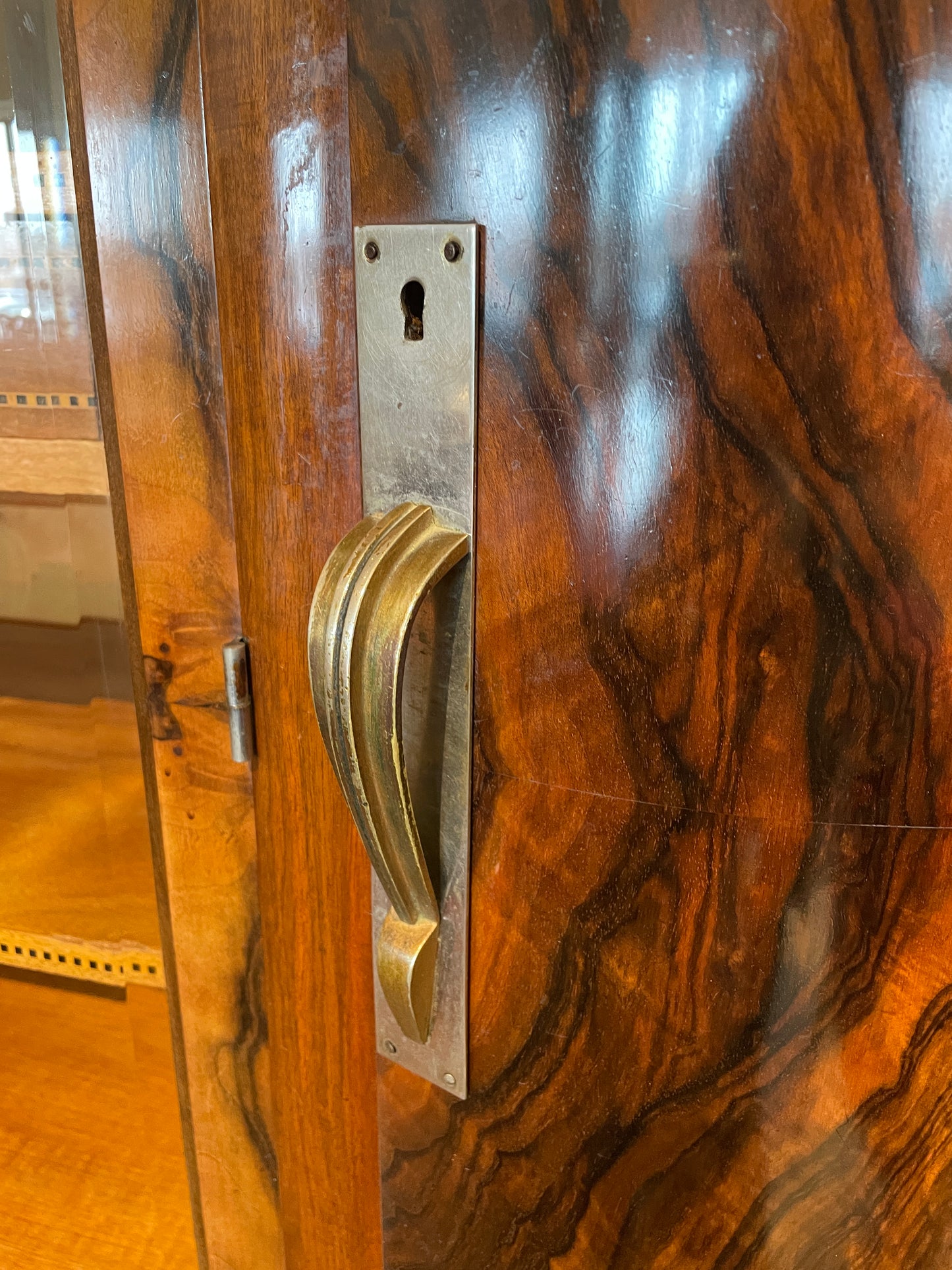 Art Deco Three Door Armoire/Bar (0KP00M)