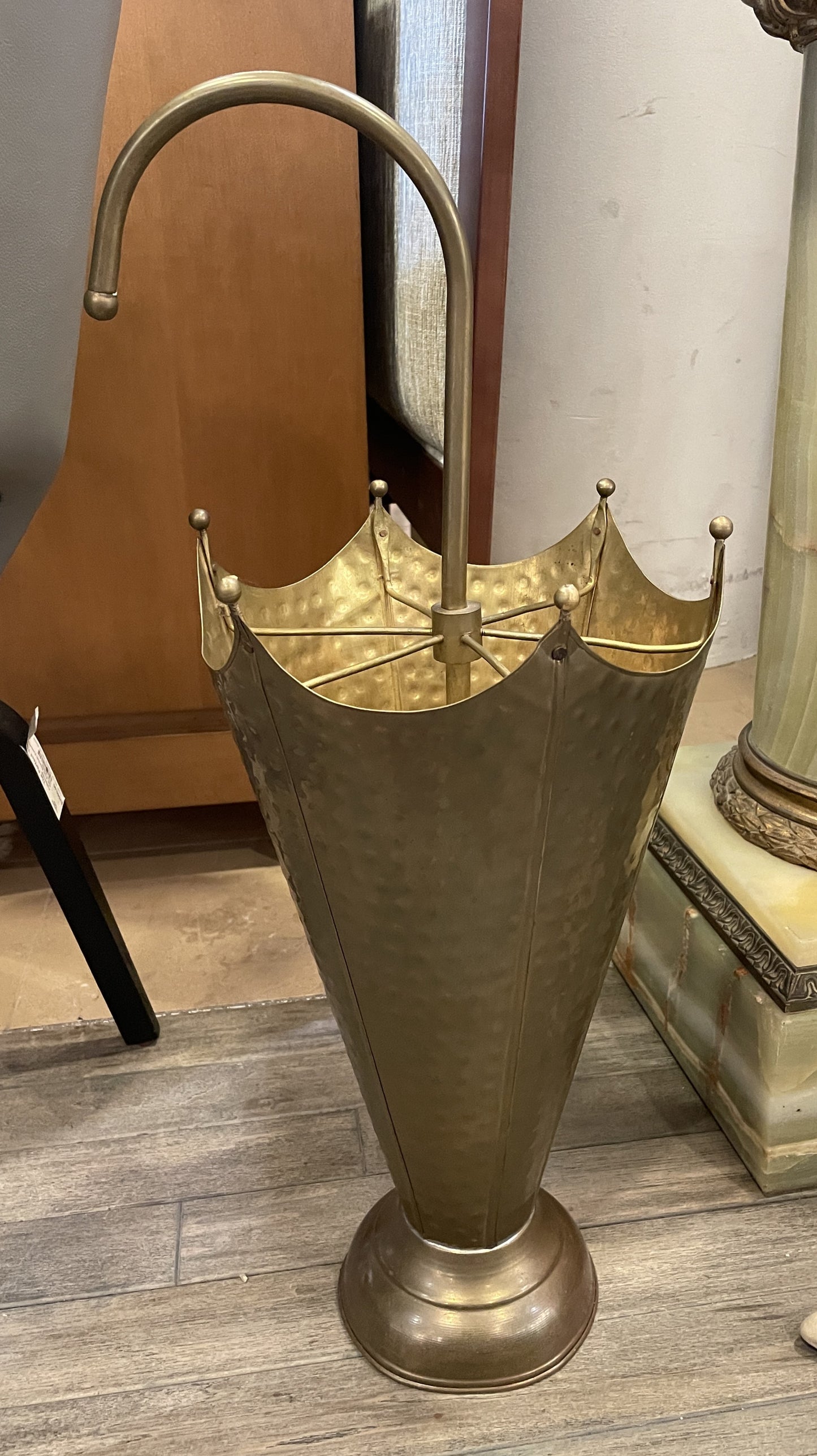 Figural Brass Umbrella Holder (0H000D)