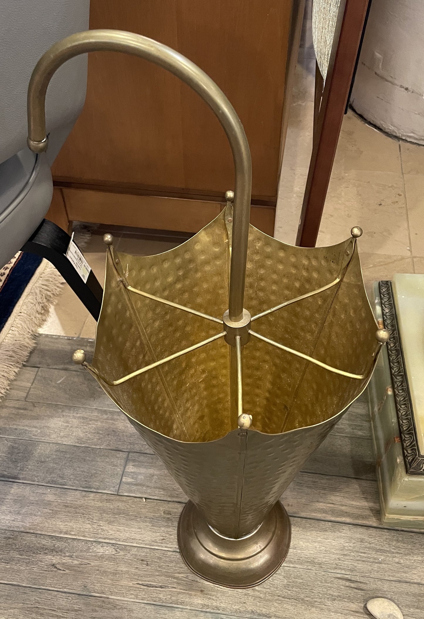 Figural Brass Umbrella Holder (0H000D)