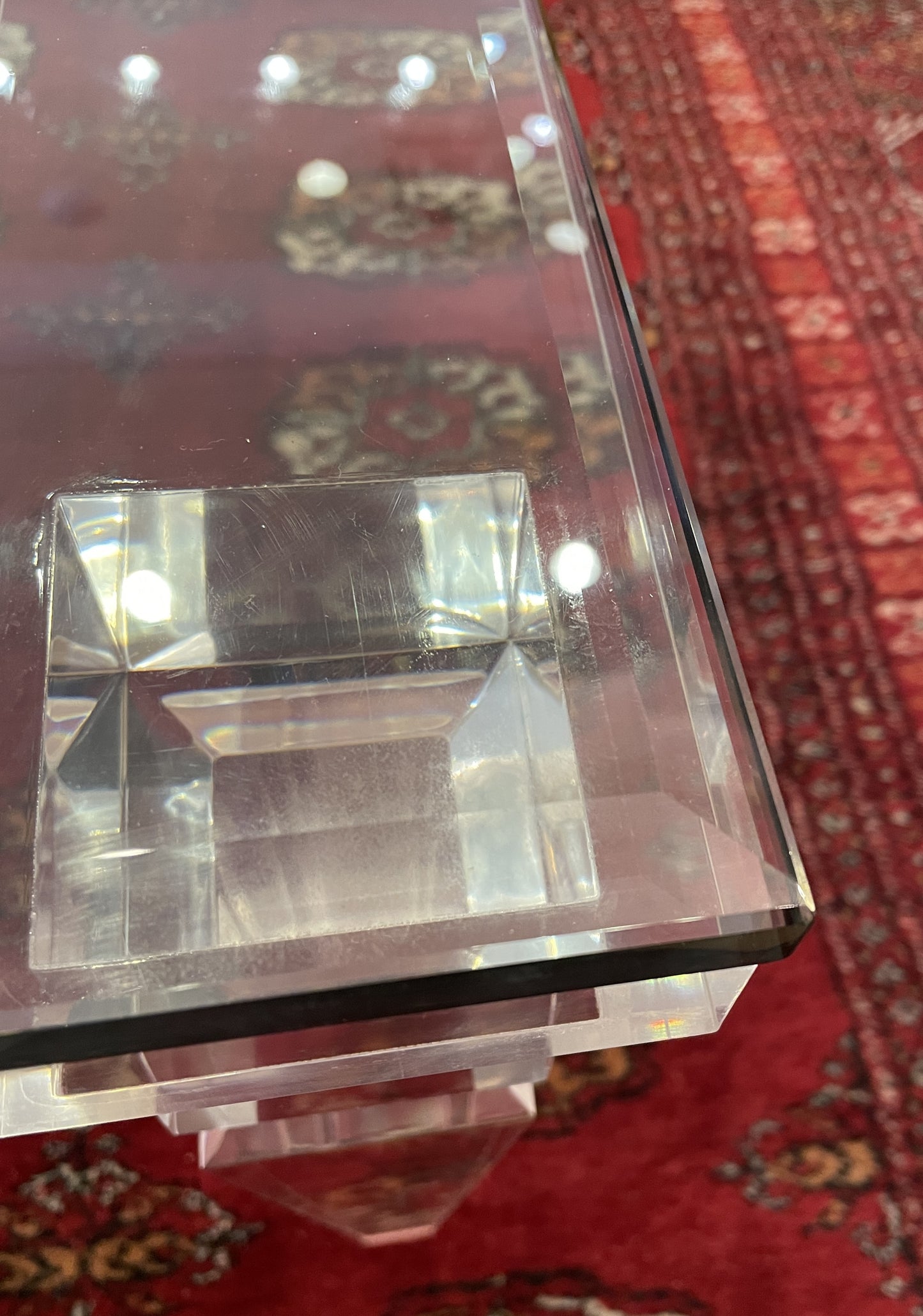 Vintage Hollywood Regency Lucite Cocktail Table with Glass Top (0KP00J)