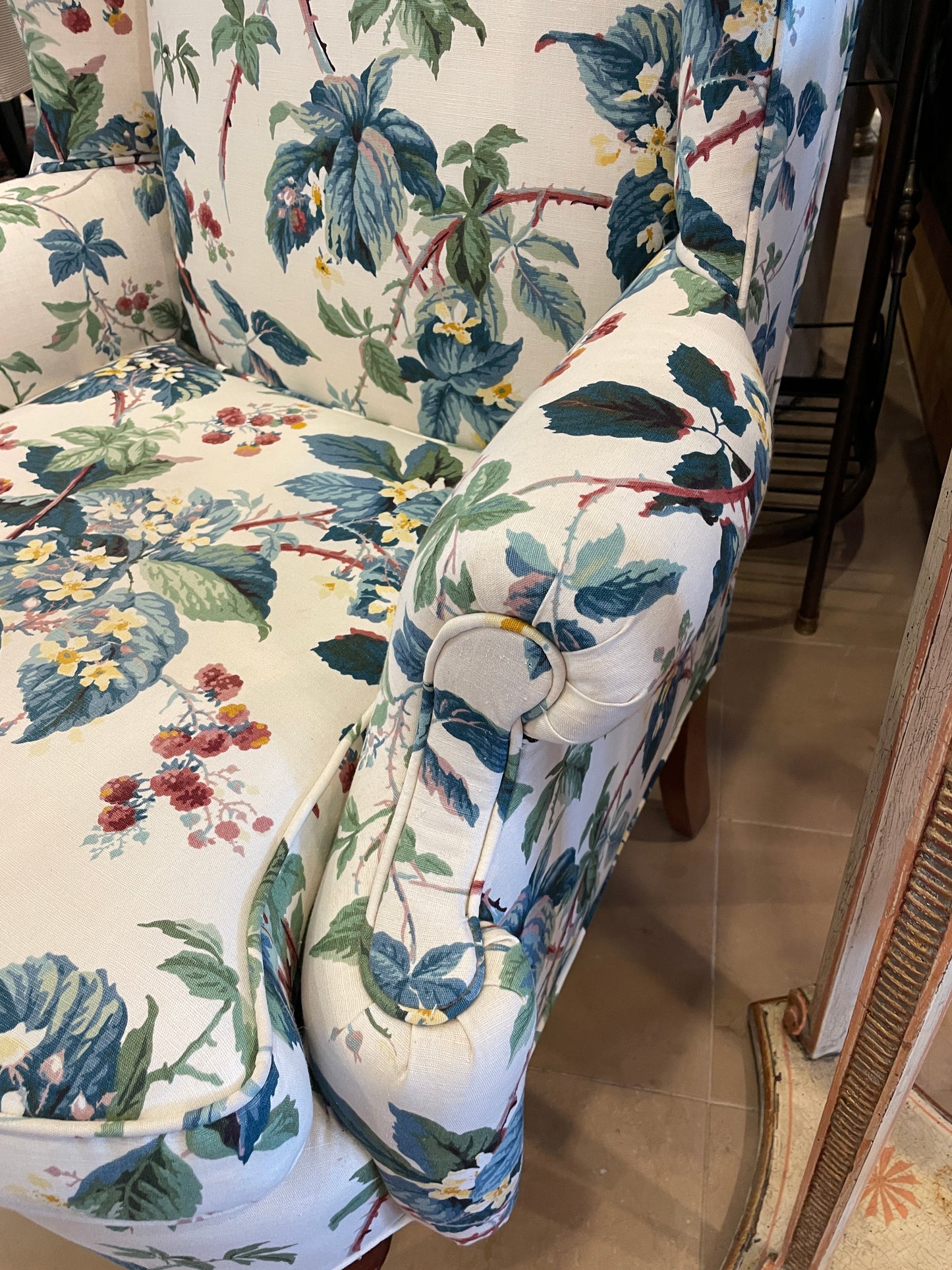 Floral Wing Back Chair (0H000Q)