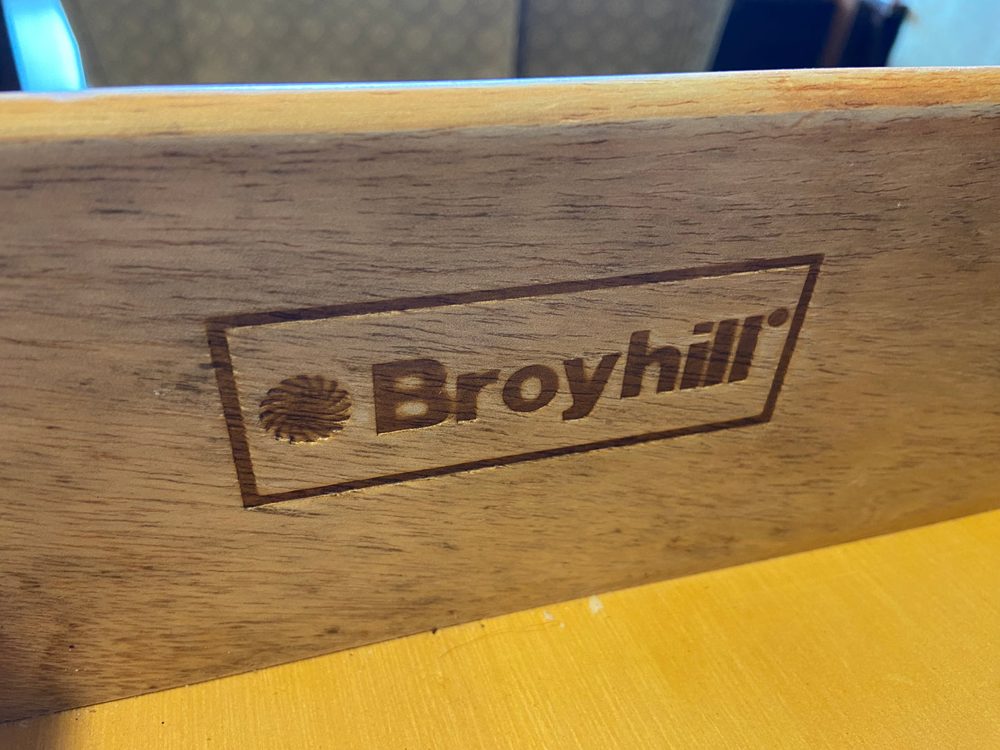 Broyhill Buffet (27445)