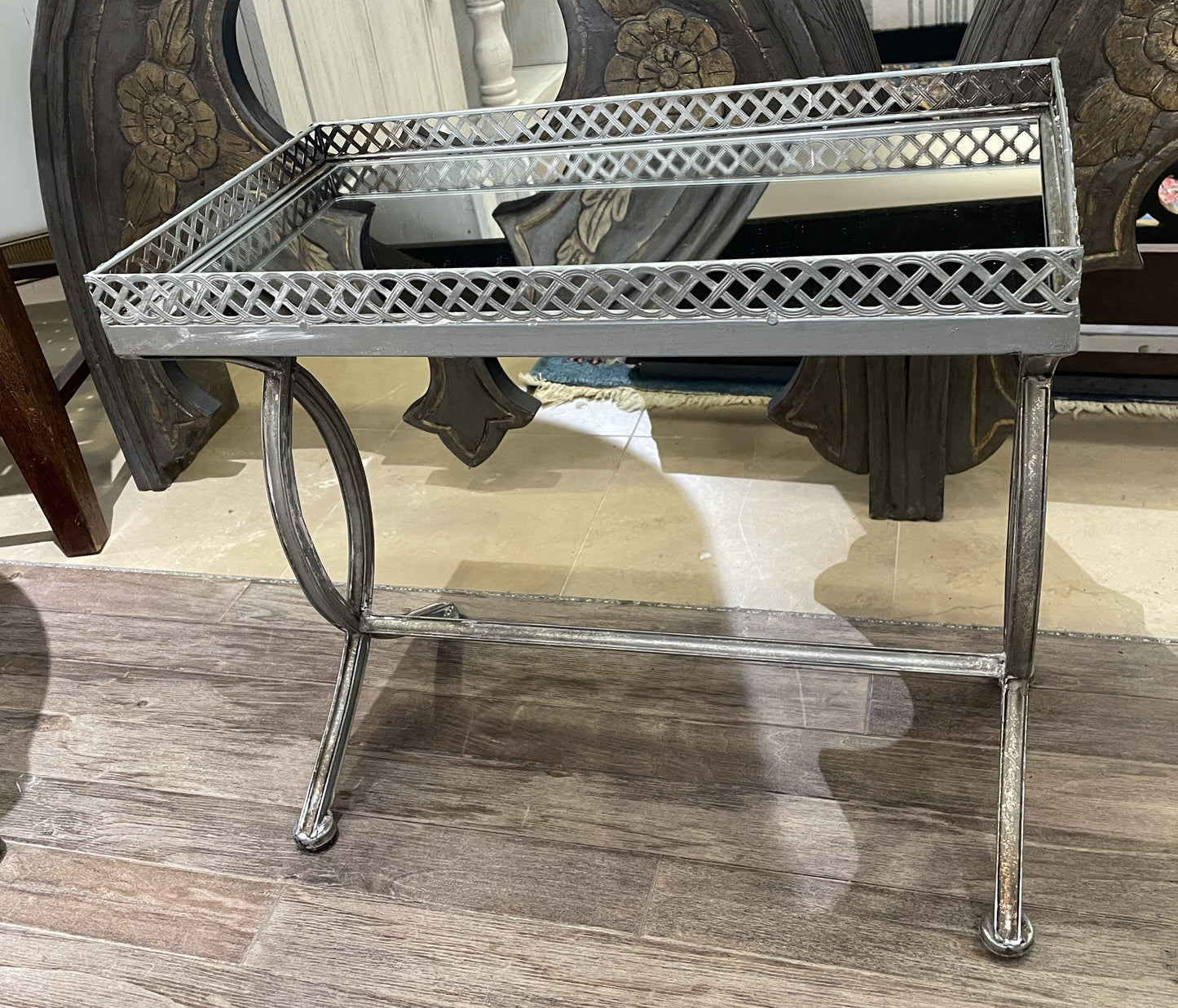Metal and Mirrored Nesting Tables, set of 2 (01D02M)