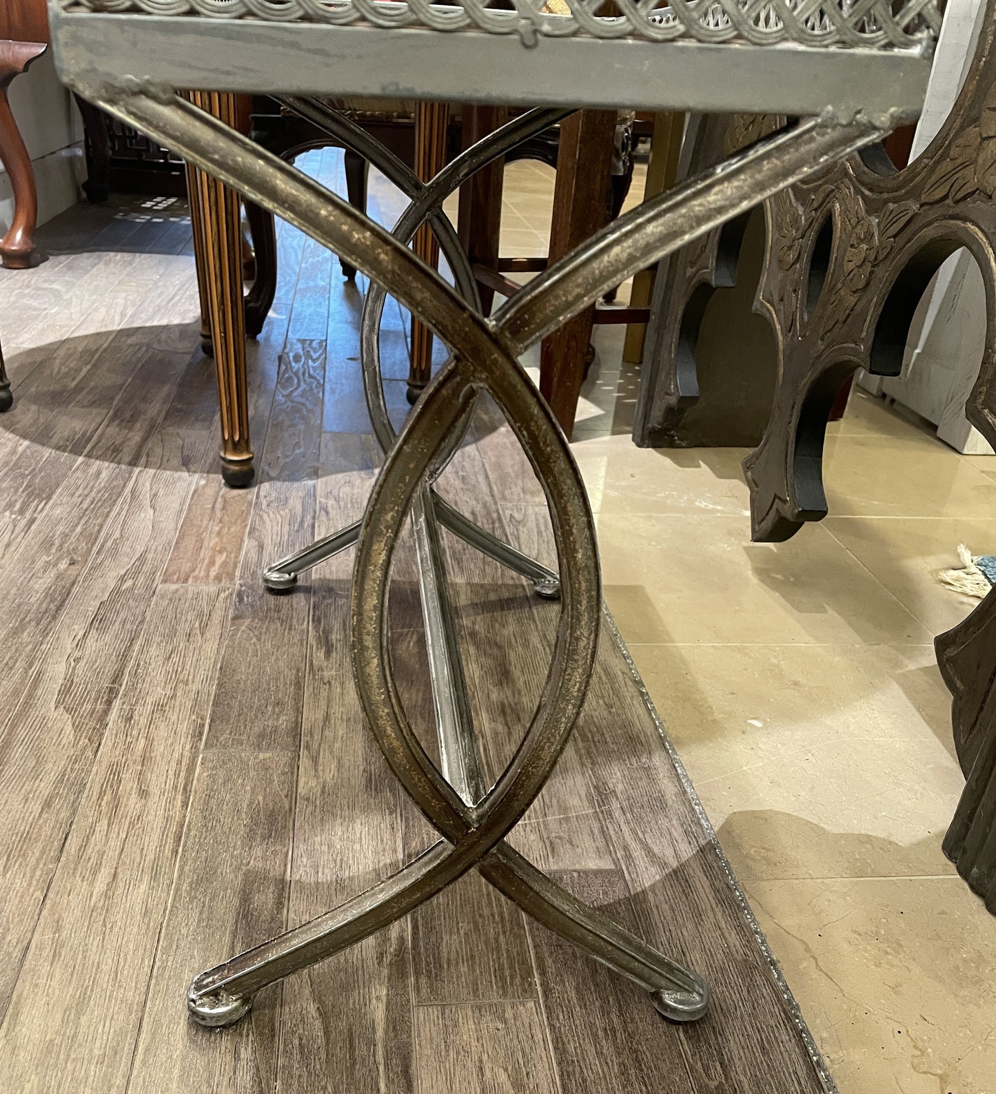 Metal and Mirrored Nesting Tables, set of 2 (01D02M)