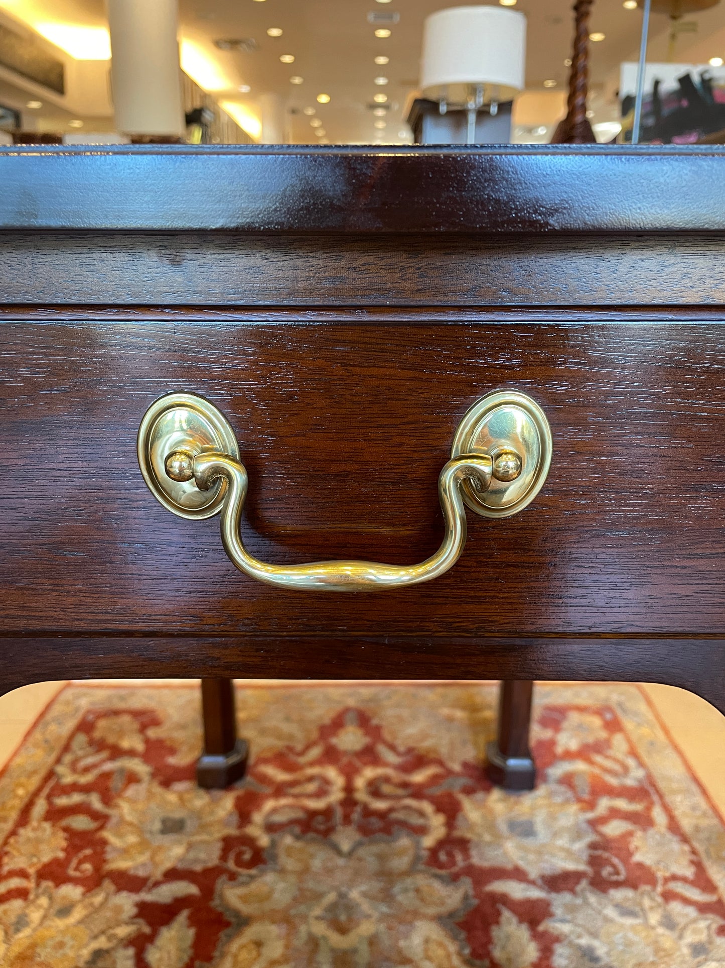 Drop Leaf Pembroke End Table, Mahogany (Two Available) (0H000N)
