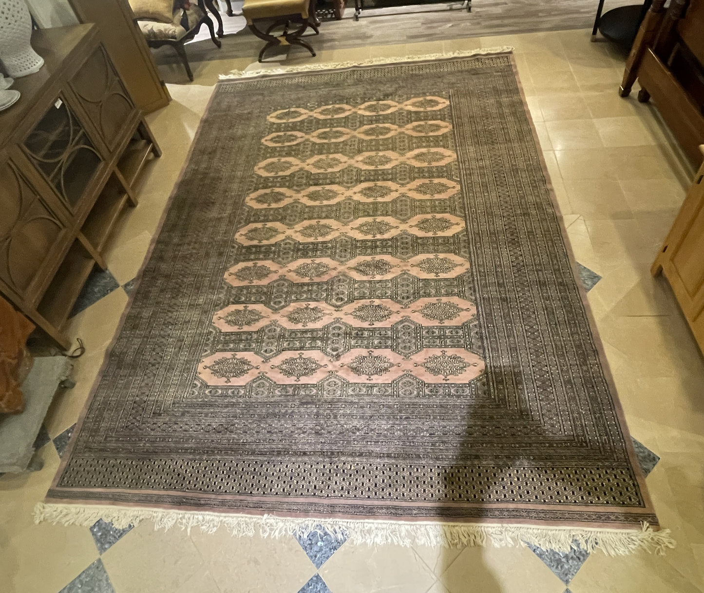 Mauve and Cream Bokhara Rug, Hand Knotted (7'11x11') (051001)