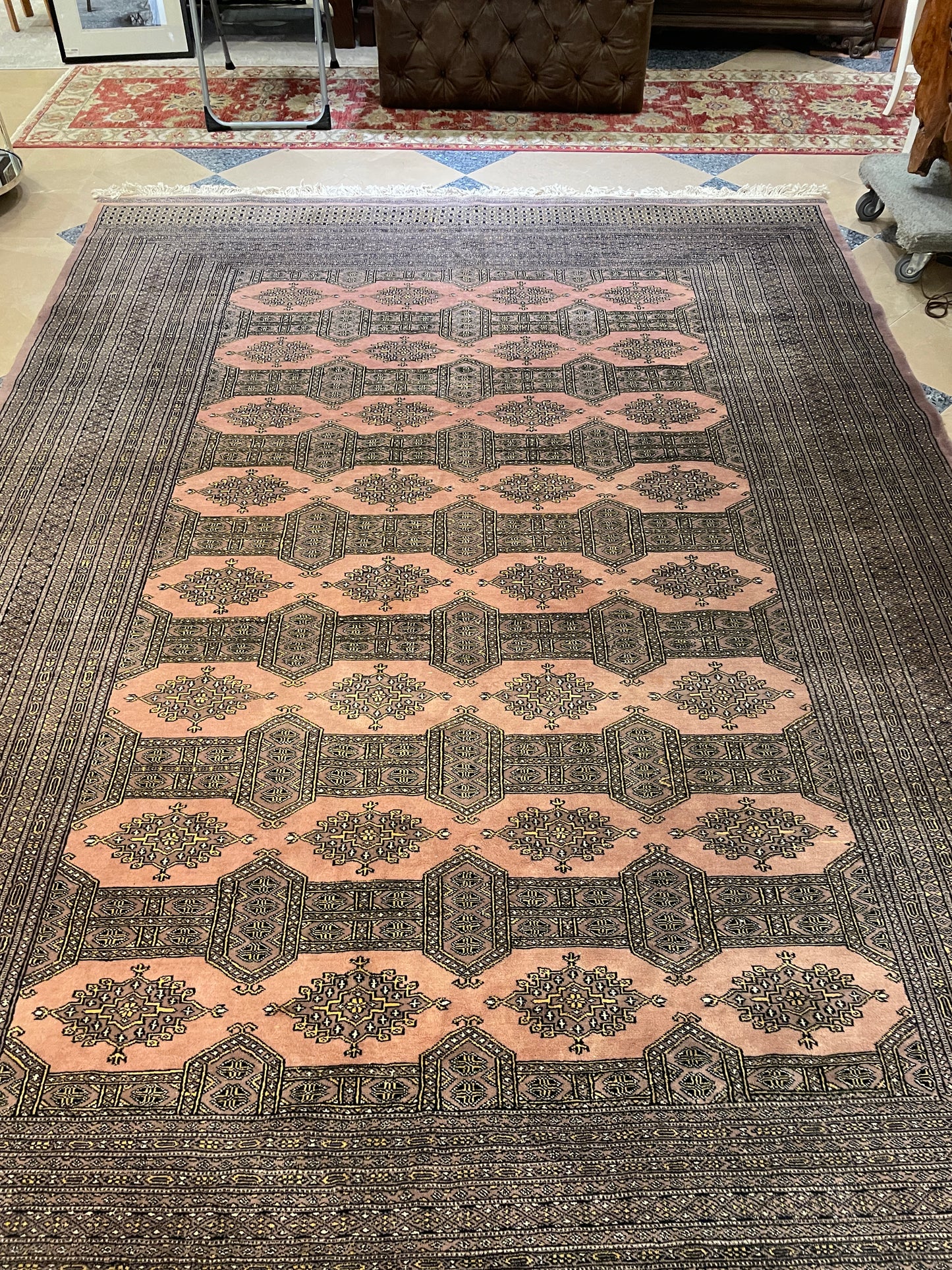Mauve and Cream Bokhara Rug, Hand Knotted (7'11x11') (051001)