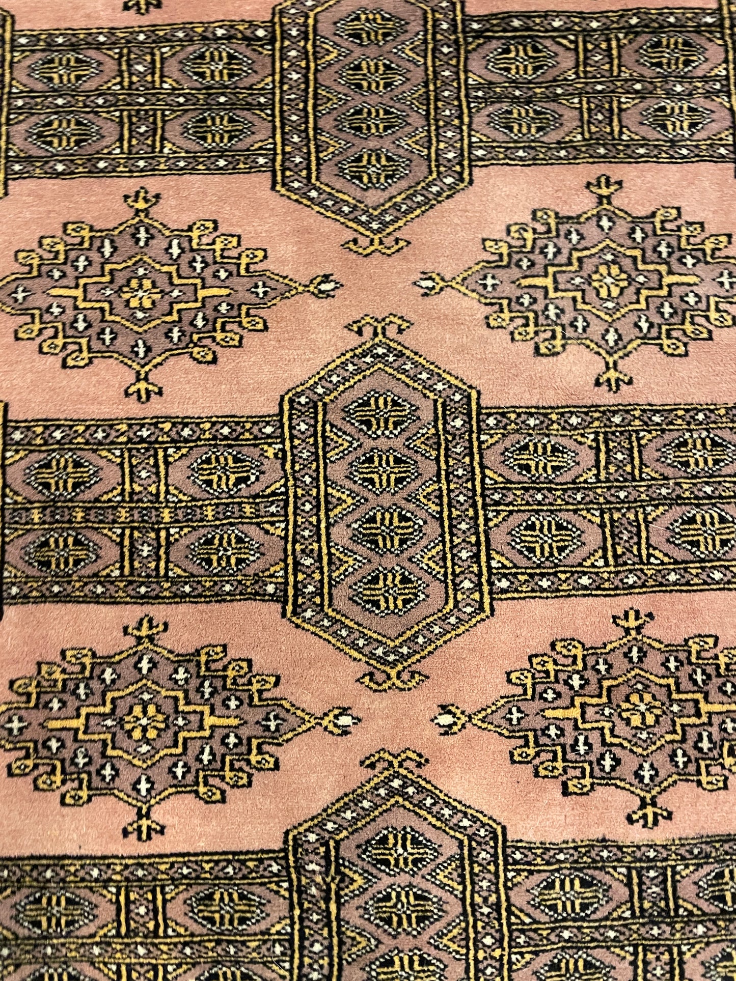 Mauve and Cream Bokhara Rug, Hand Knotted (7'11x11') (051001)