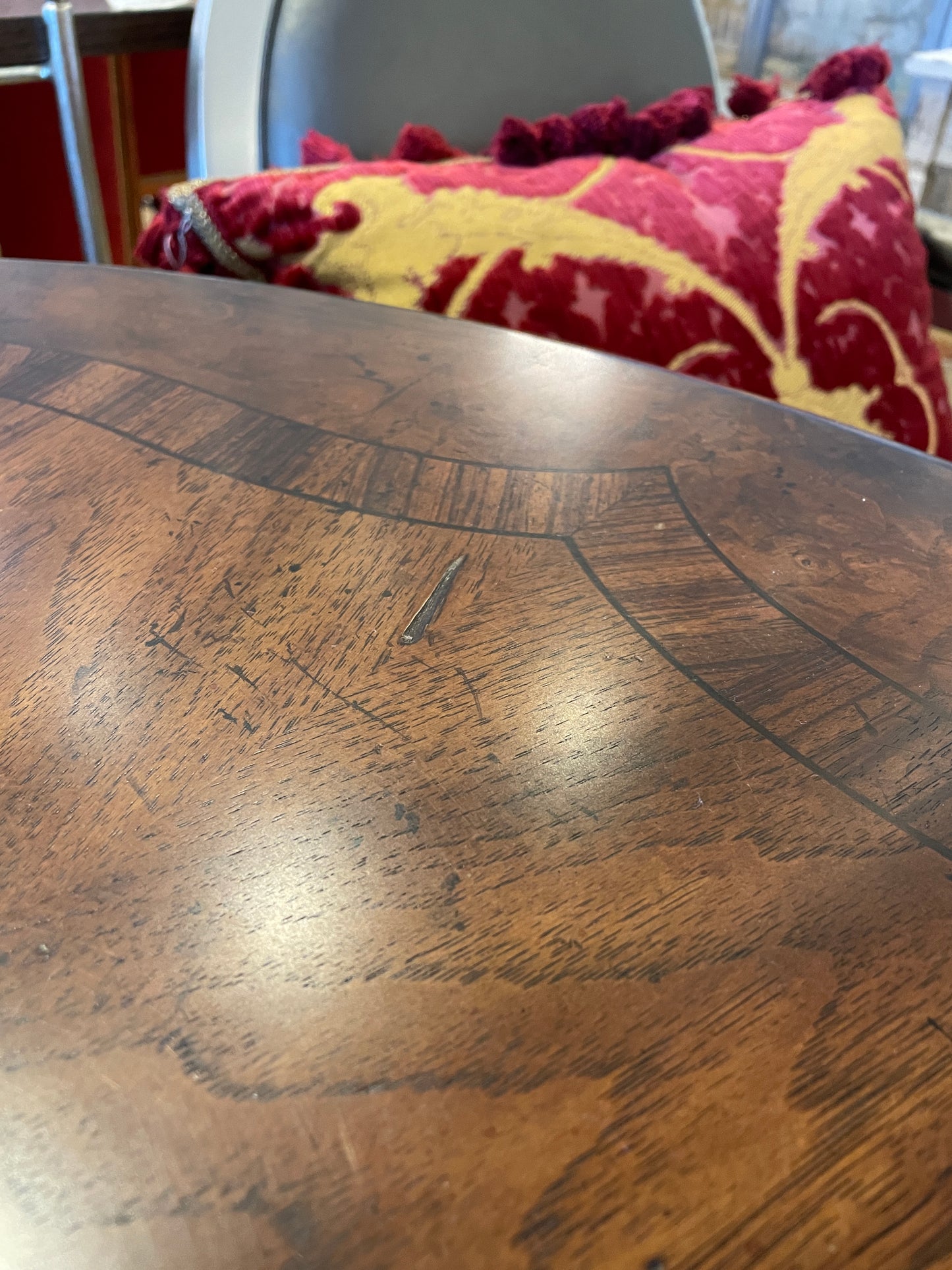FBIS Center Table (0OI006)