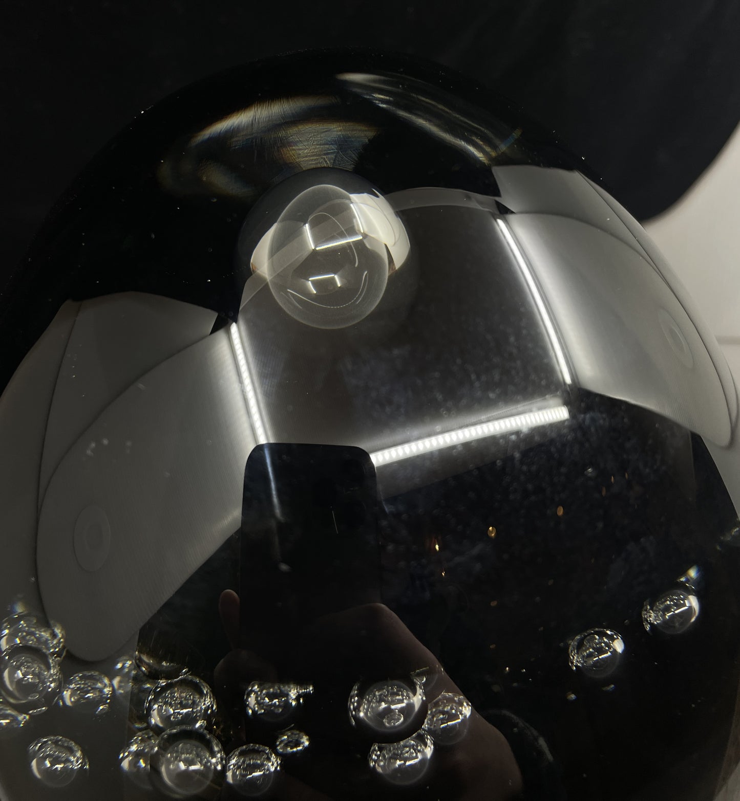 Livio Seguso Murano Glass Egg on Pedestal (0KT004)