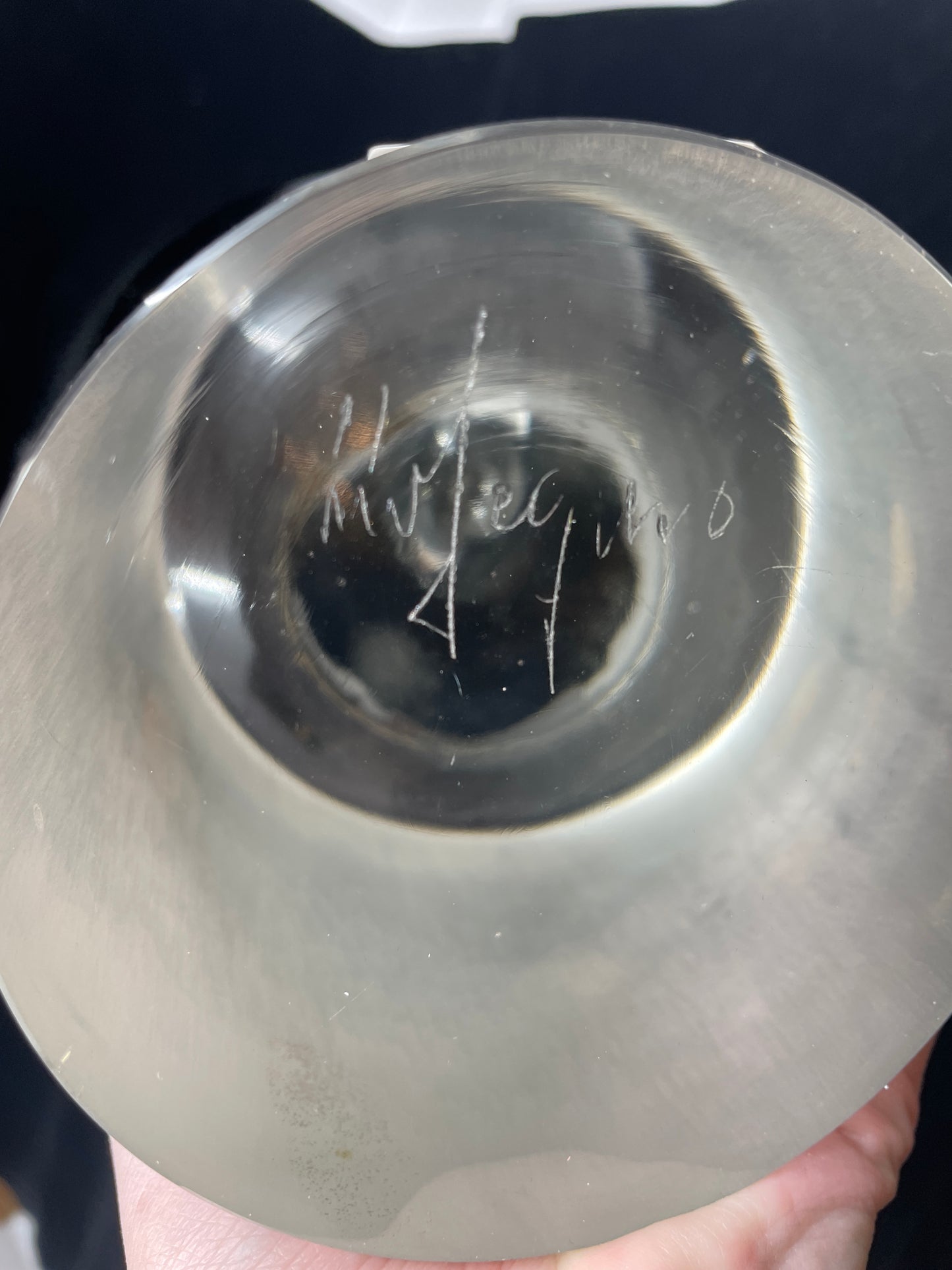 Livio Seguso Murano Glass Egg on Pedestal (0KT004)