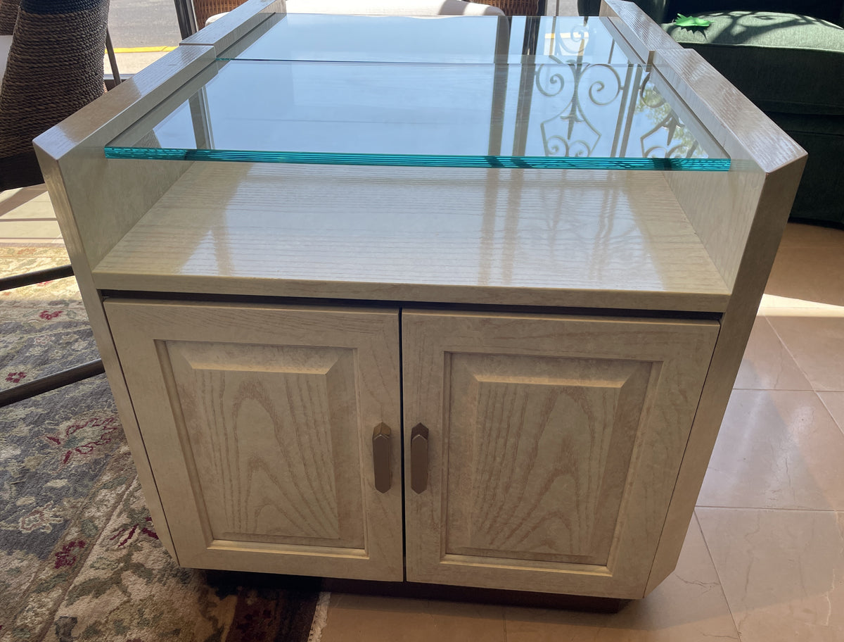 Henredon Charisma Nightstands, a pair AS IS (0OK001)