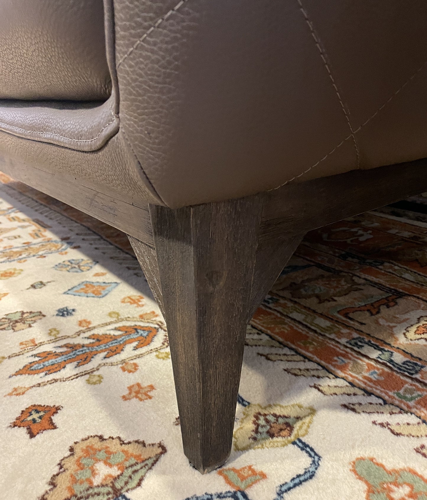 Jason Leather Loveseat with quilted sides (0H300K)