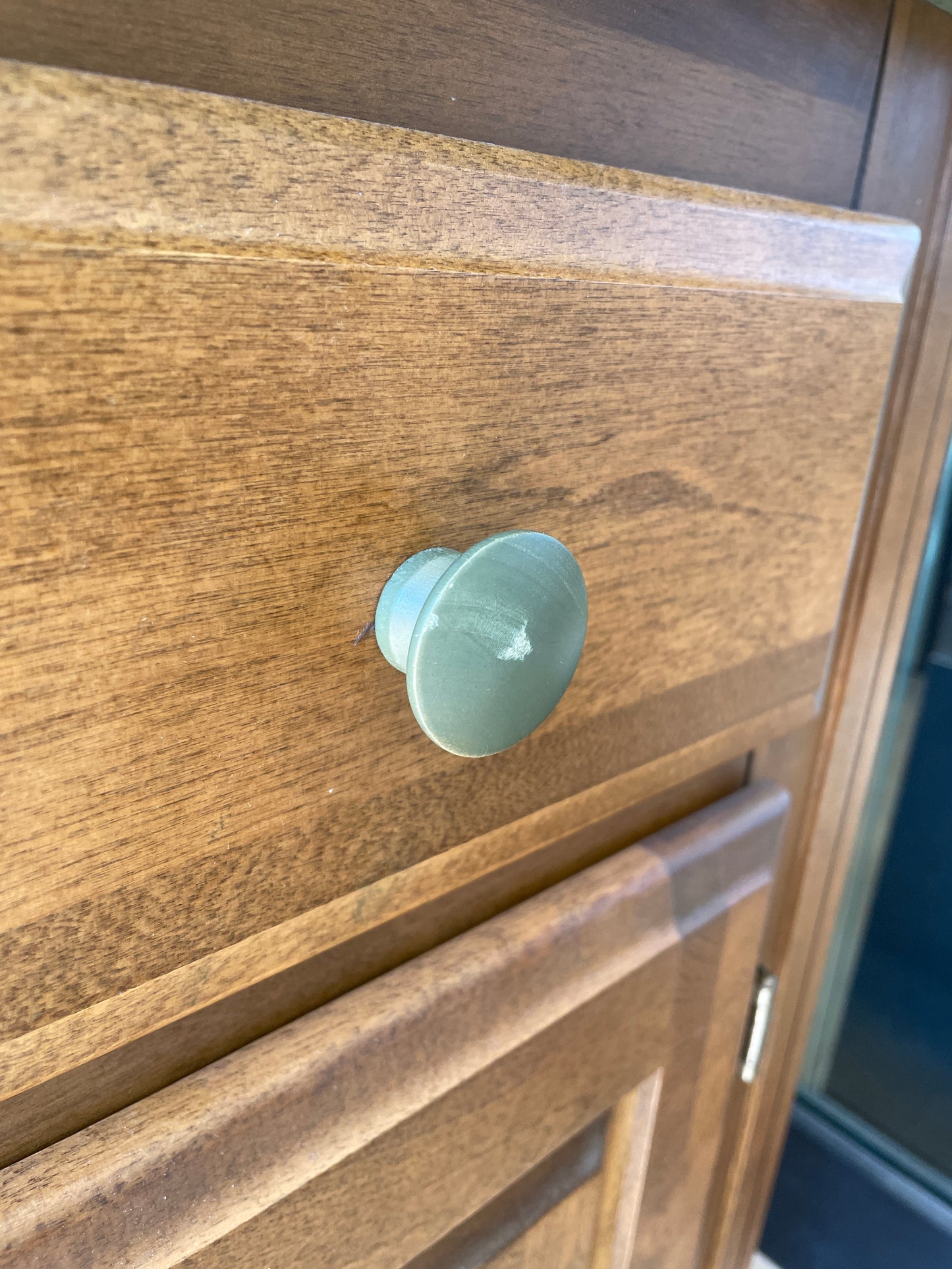 Canadel Kitchen Hutch, Dual Tone (0OK002)
