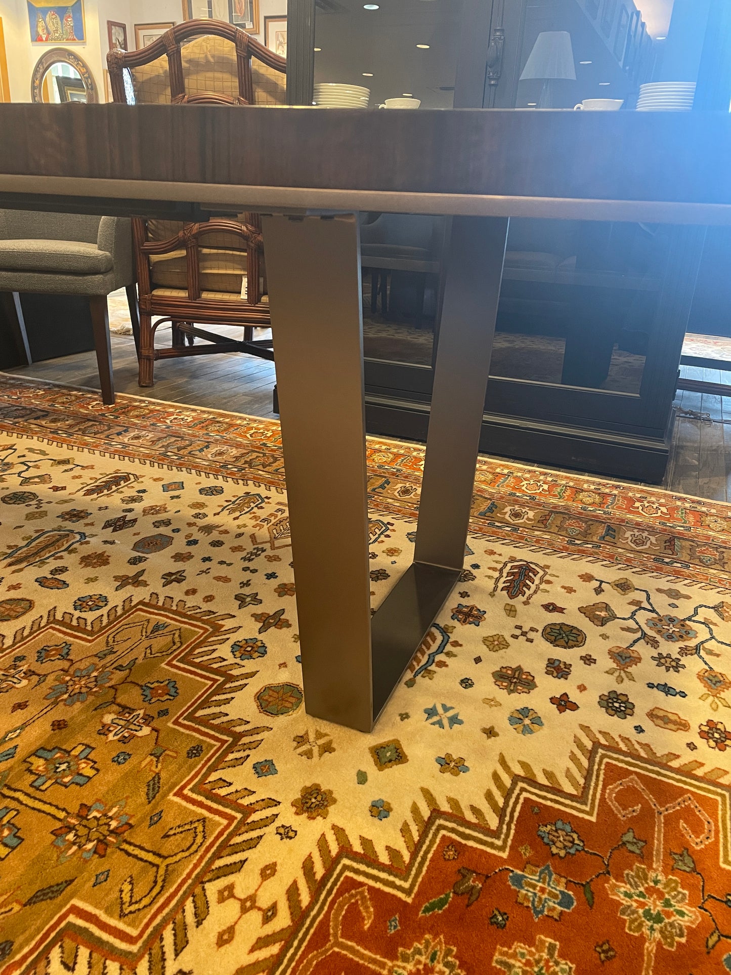 Caracole Streamline Dining Table with one leaf (0H300F)