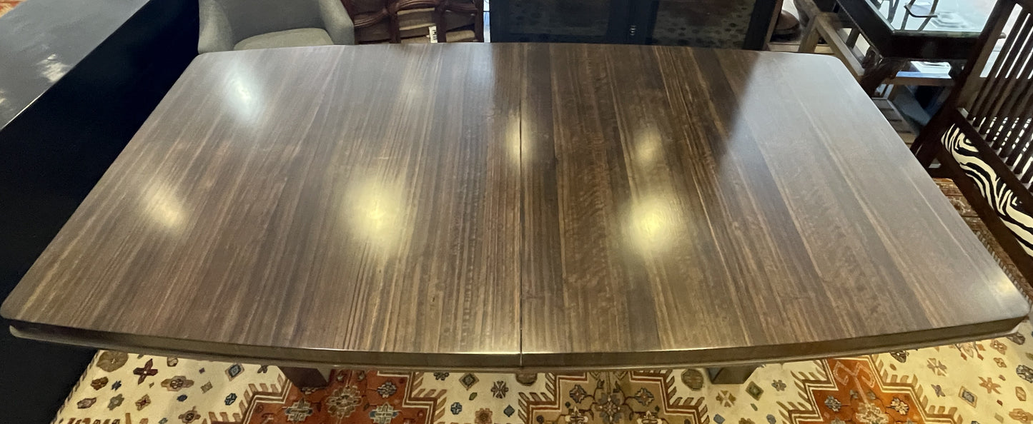 Caracole Streamline Dining Table with one leaf (0H300F)