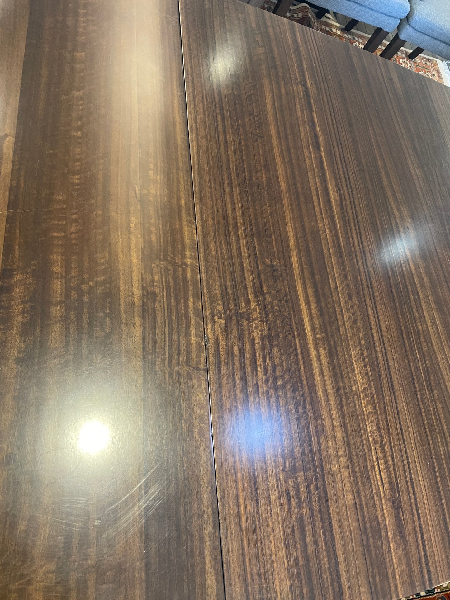 Caracole Streamline Dining Table with one leaf (0H300F)