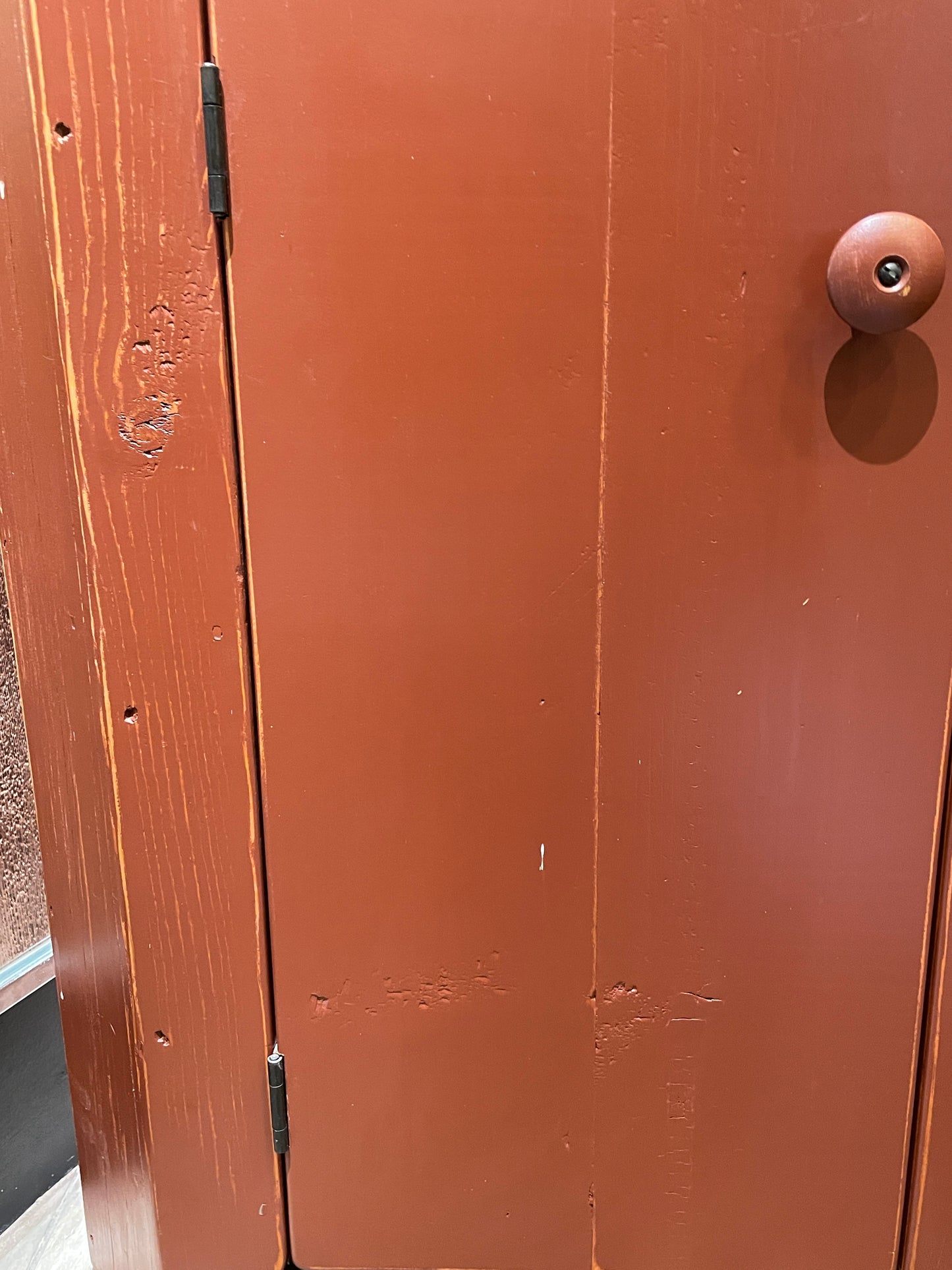 Red Painted Reproduction Primitive Corner Cabinet (0C4009)