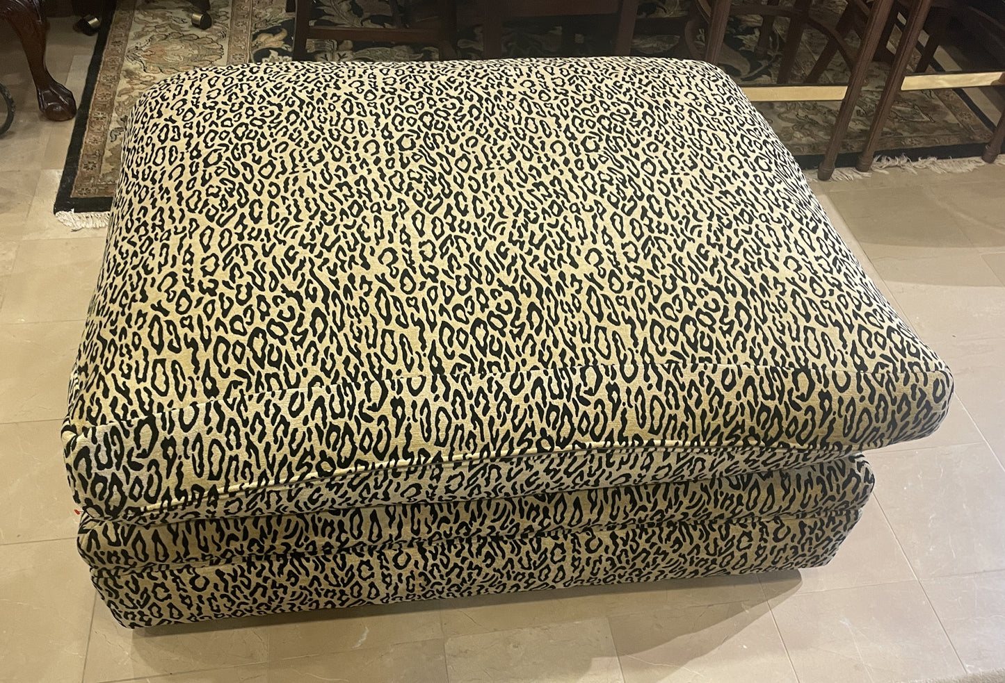 Kreiss Leopard Ottoman, Xtra large (0H300R)
