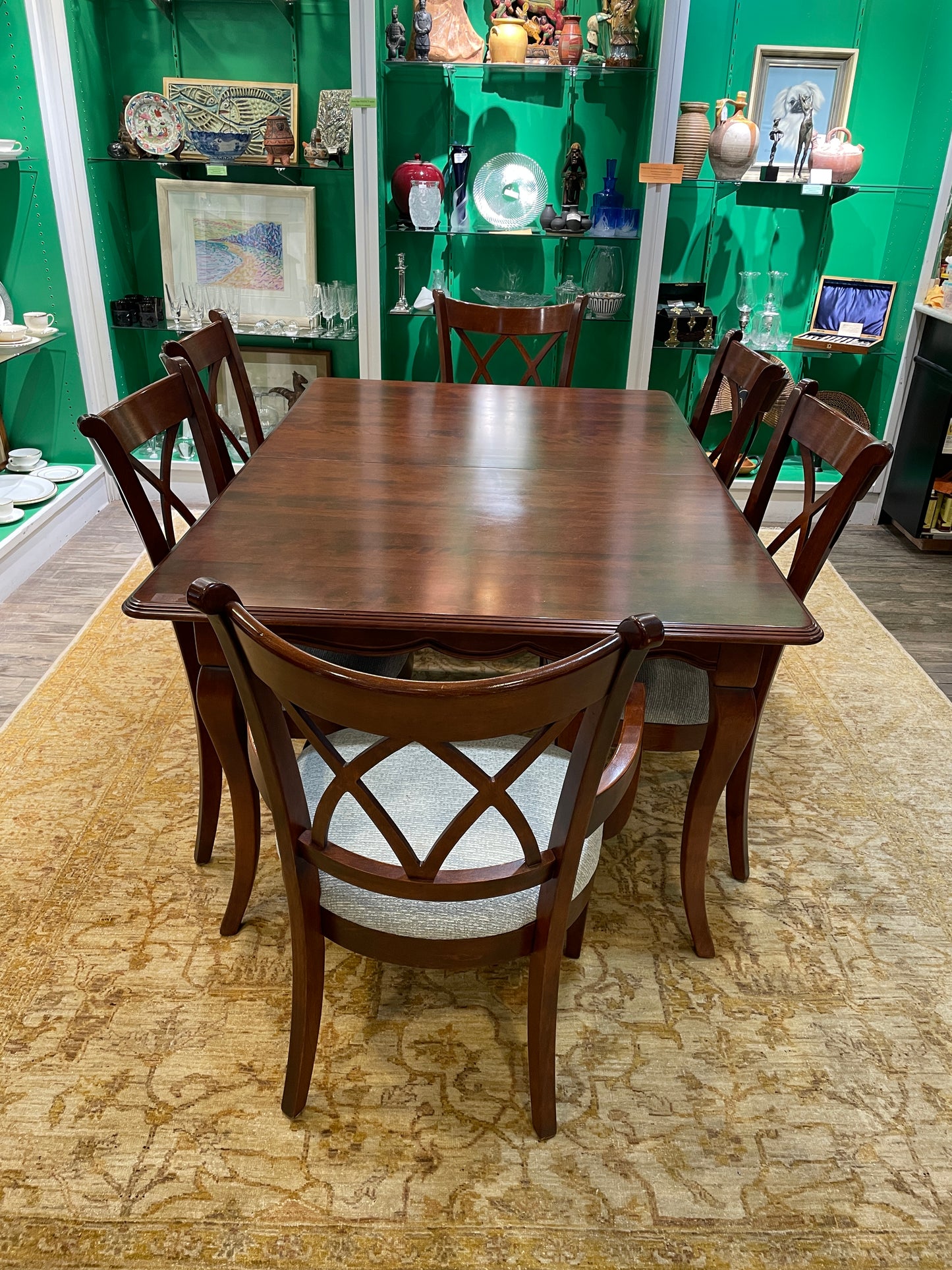 Nichols and Stone Dining Table W/ 6 Chairs (0OL003)