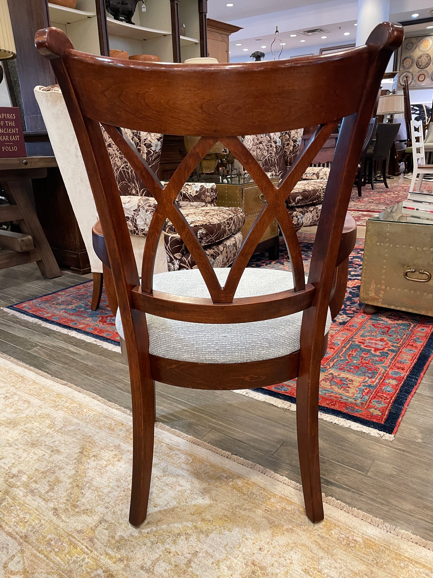 Nichols and Stone Dining Table W/ 6 Chairs (0OL003)