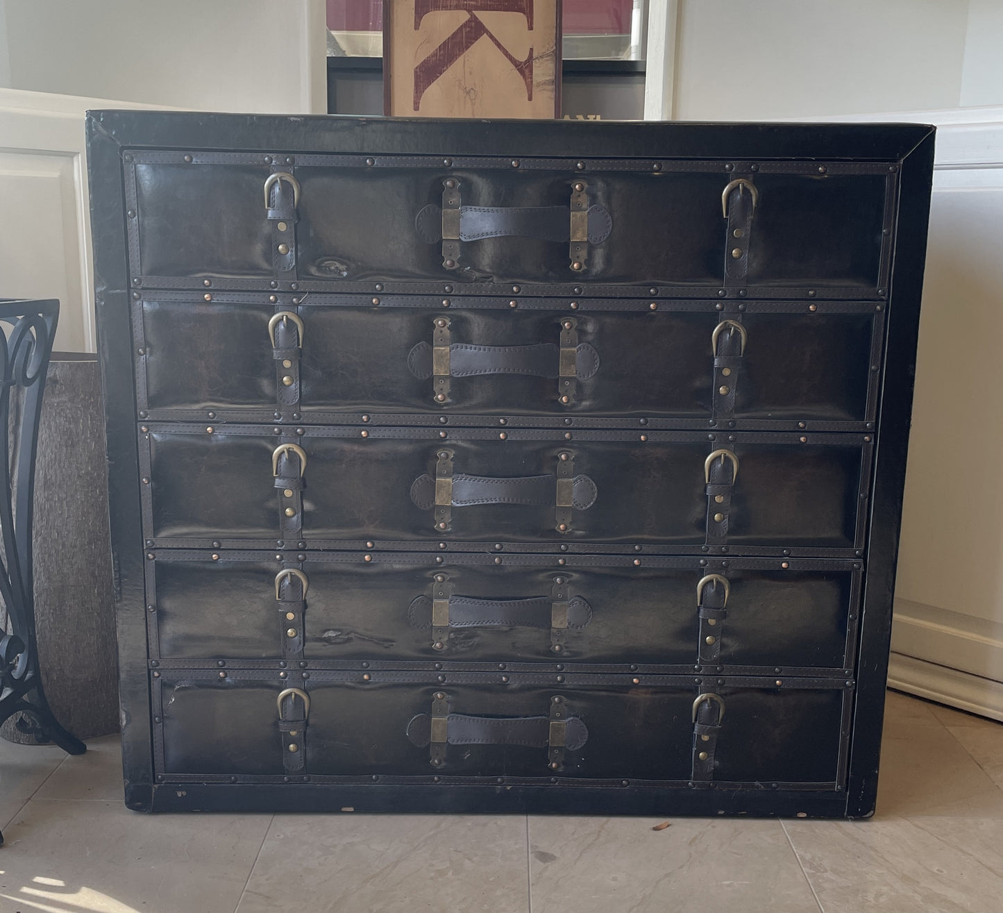 Leather Chest, as is (0H300J)