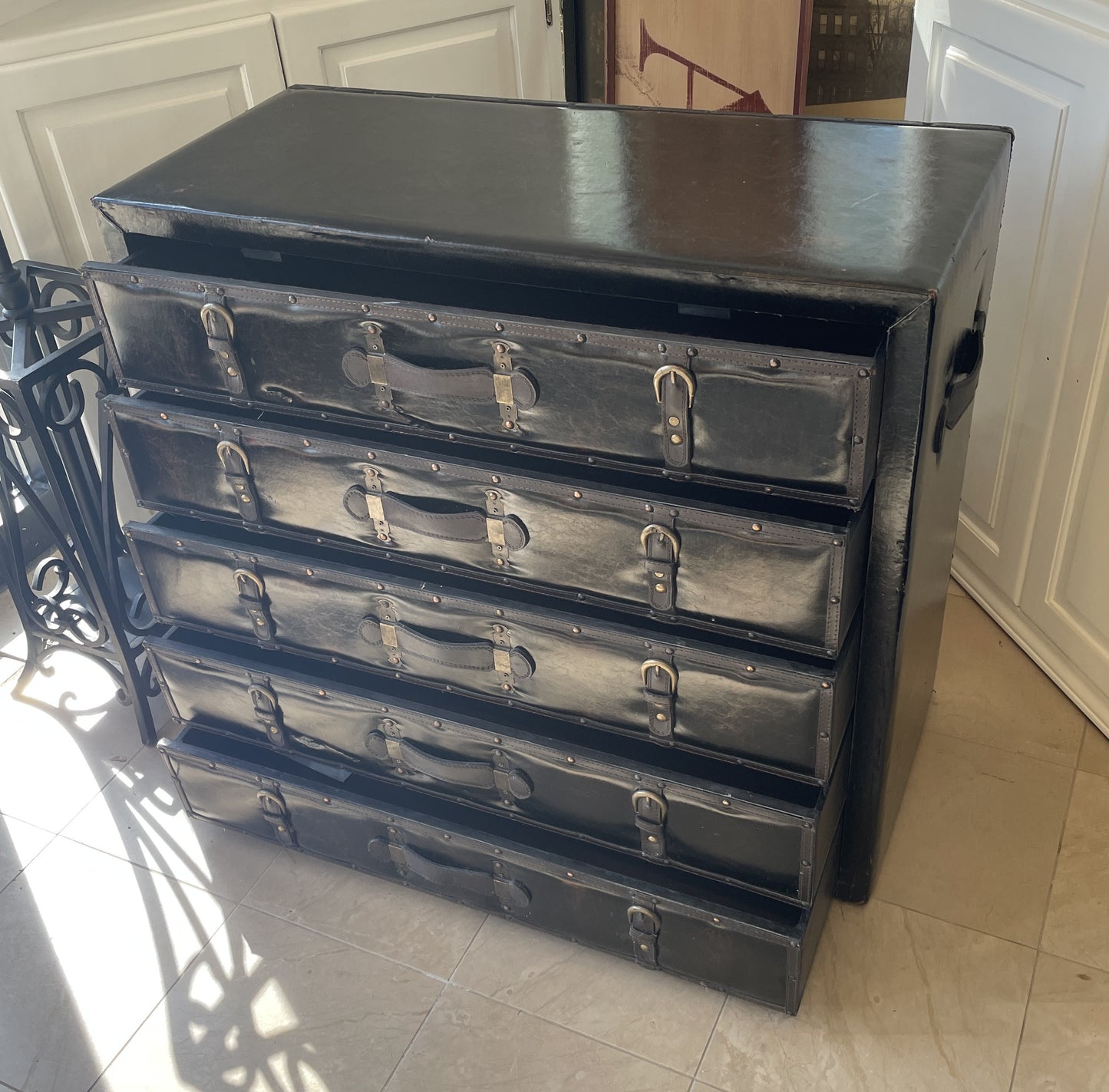 Leather Chest, as is (0H300J)