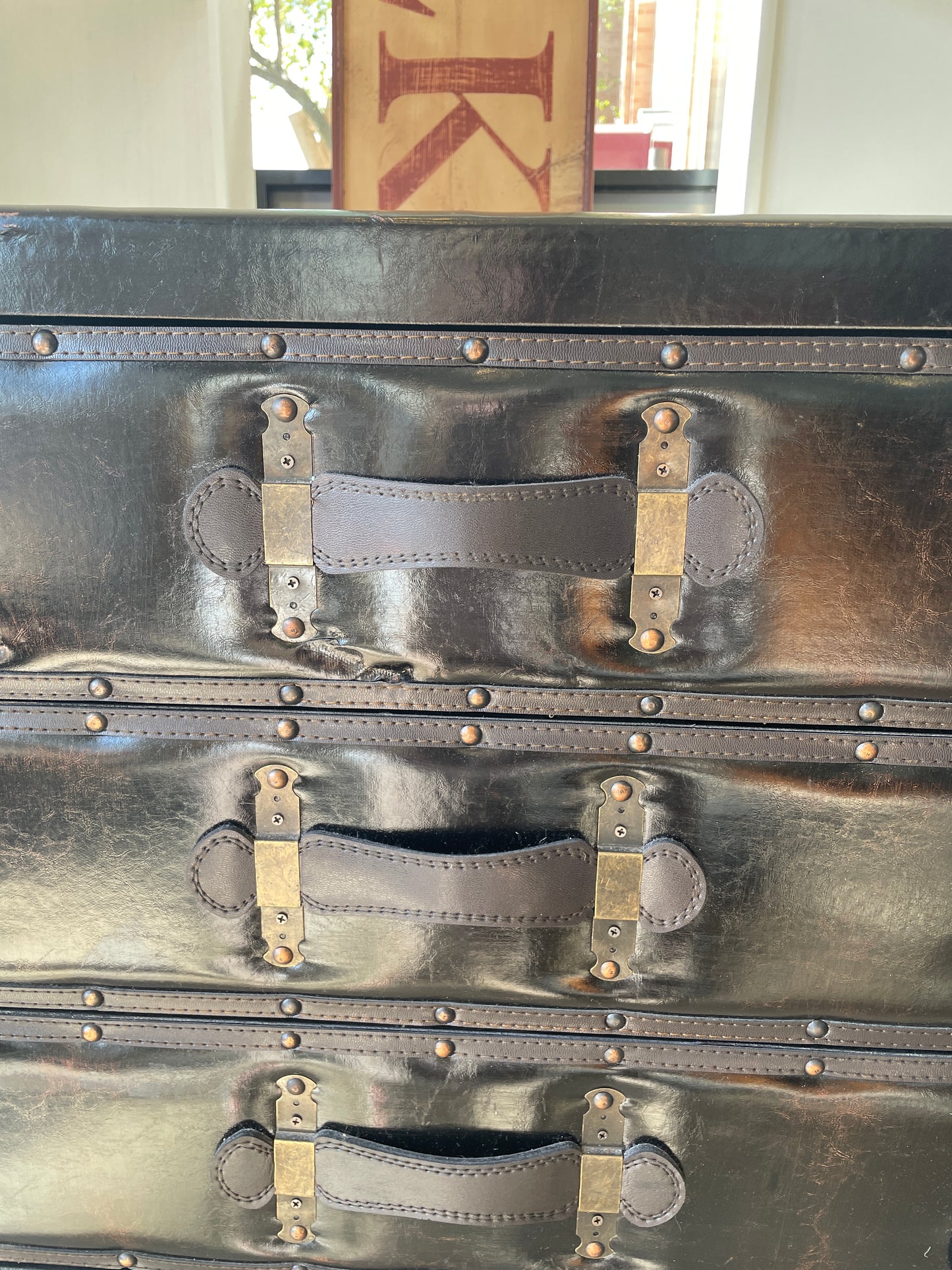 Leather Chest, as is (0H300J)