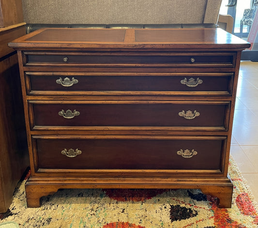 Lexington Palmer Home Bachelor's Chest (0CX001)
